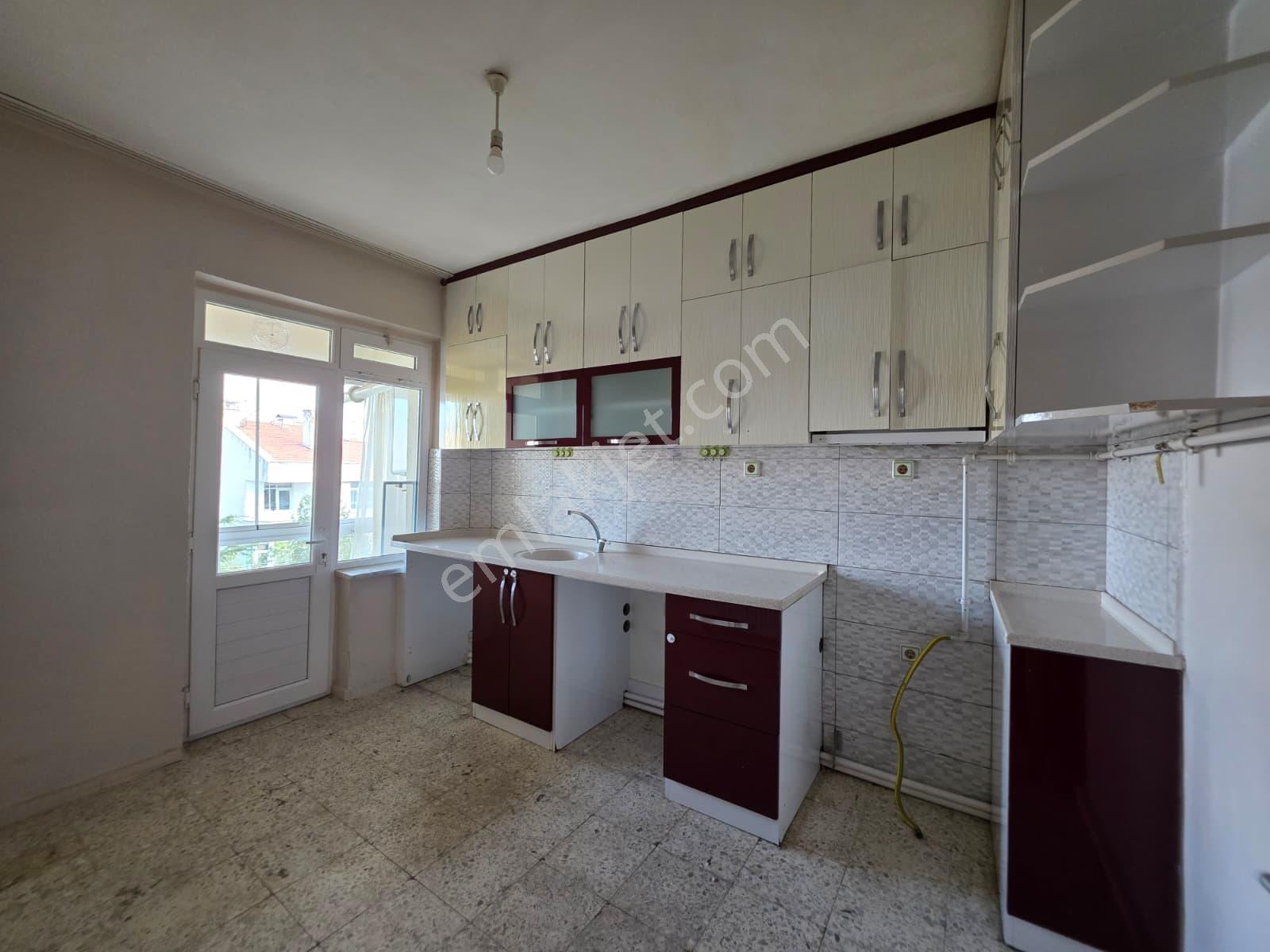 Yüksel Şahinden S.eyyubi Bağlarbaşı Cami Arkası 3+1 Satılık — fotoğraf 2