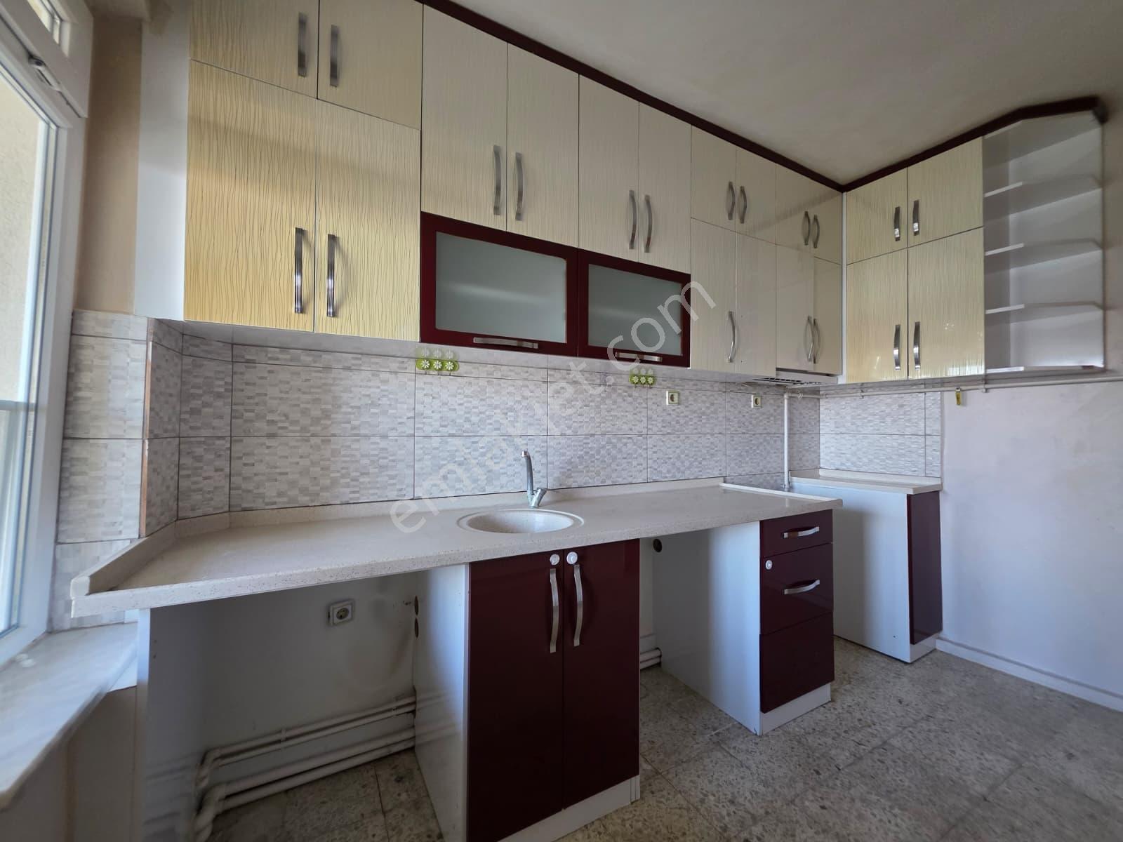 Yüksel Şahinden S.eyyubi Bağlarbaşı Cami Arkası 3+1 Satılık — fotoğraf 3
