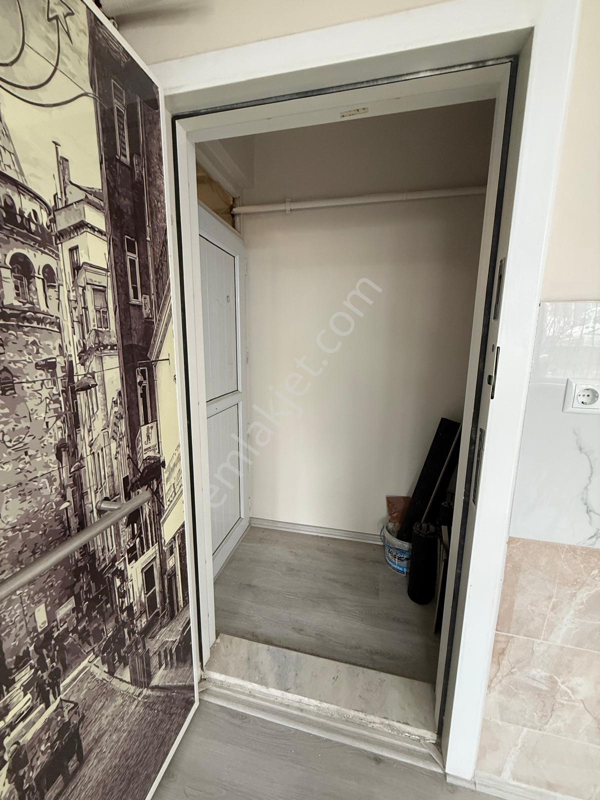İdealden Meteoroloji Ark.satılık 1+0 Daire/işyeri Evim Yok Deme! — fotoğraf 10