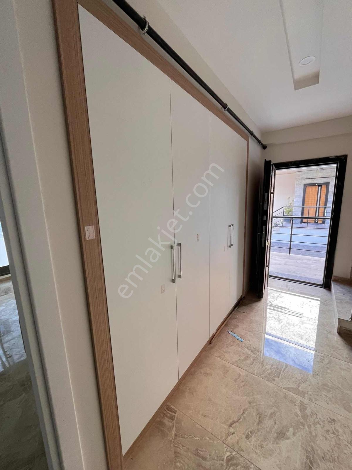 Satılık 4 + 1 Villa Harika Konum Büyük Fırsat — fotoğraf 6
