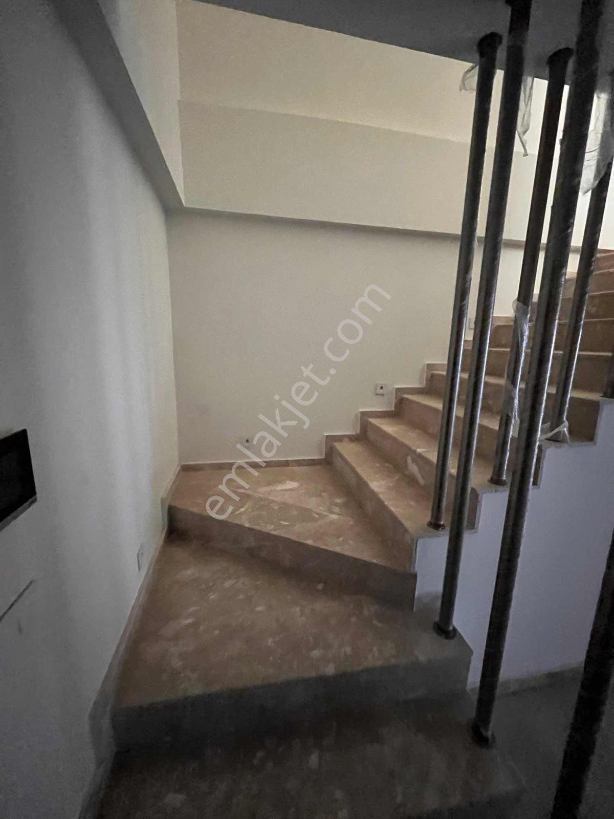 Satılık 4 + 1 Villa Harika Konum Büyük Fırsat — fotoğraf 20