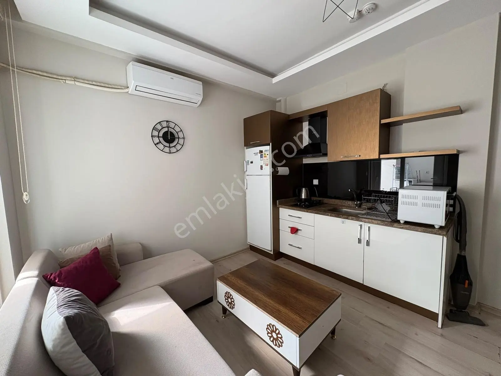Çiftlikköyde 2+1 Olmaya Aday, 25 M² Teraslı, Eşyalı Satılık 1+1 — fotoğraf 7