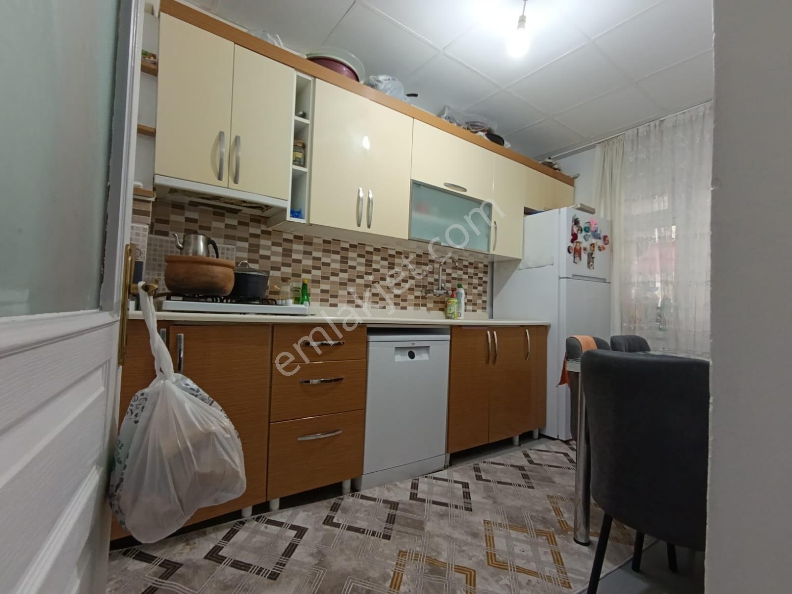 Akşemsettin Mah Kök Tapu Ara Katta Salon Bağımsız 3+1 Daire — fotoğraf 3