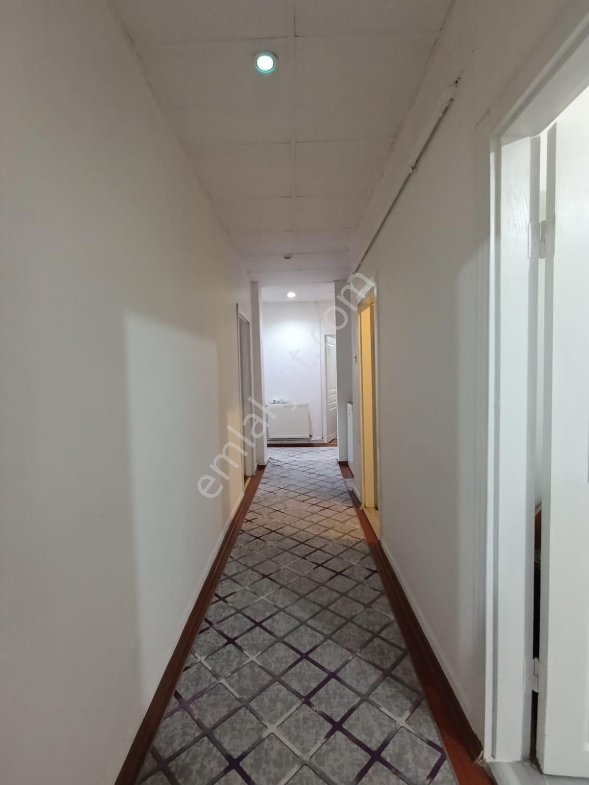 Akşemsettin Mah Kök Tapu Ara Katta Salon Bağımsız 3+1 Daire — fotoğraf 23