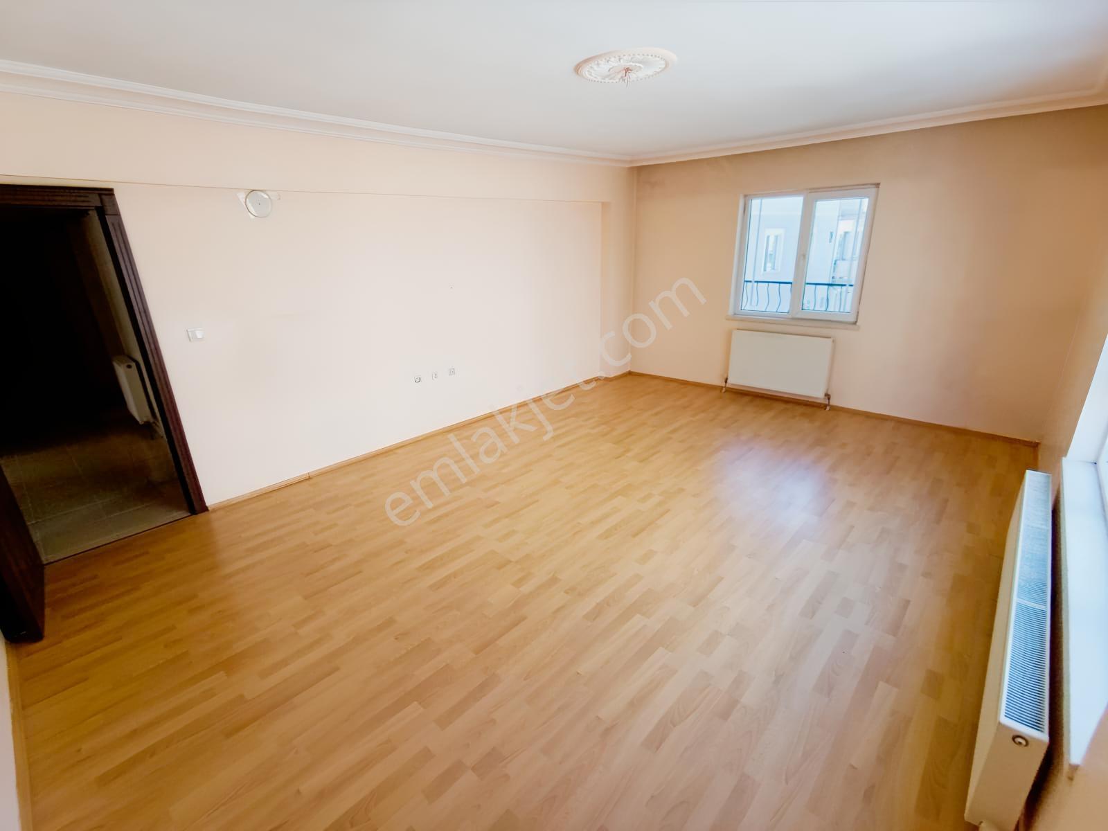 Akşemsettin Mah Ara Kat Salon Bağımsız Geniş Kullanışlı 3+1 — fotoğraf 5