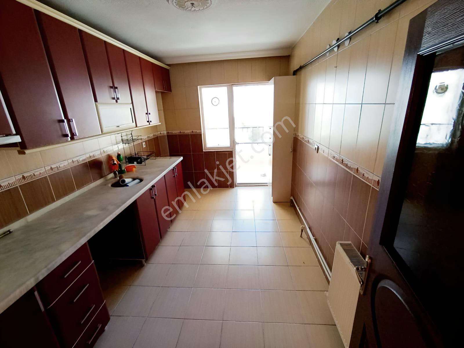 Akşemsettin Mah Ara Kat Salon Bağımsız Geniş Kullanışlı 3+1 — fotoğraf 11