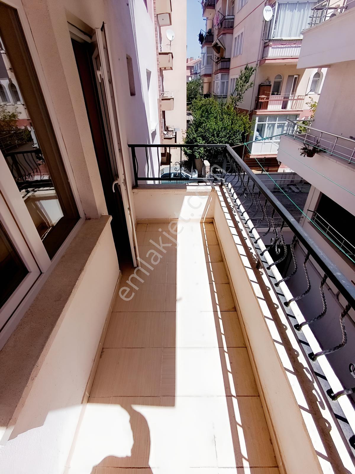 Akşemsettin Mah Ara Kat Salon Bağımsız Geniş Kullanışlı 3+1 — fotoğraf 30