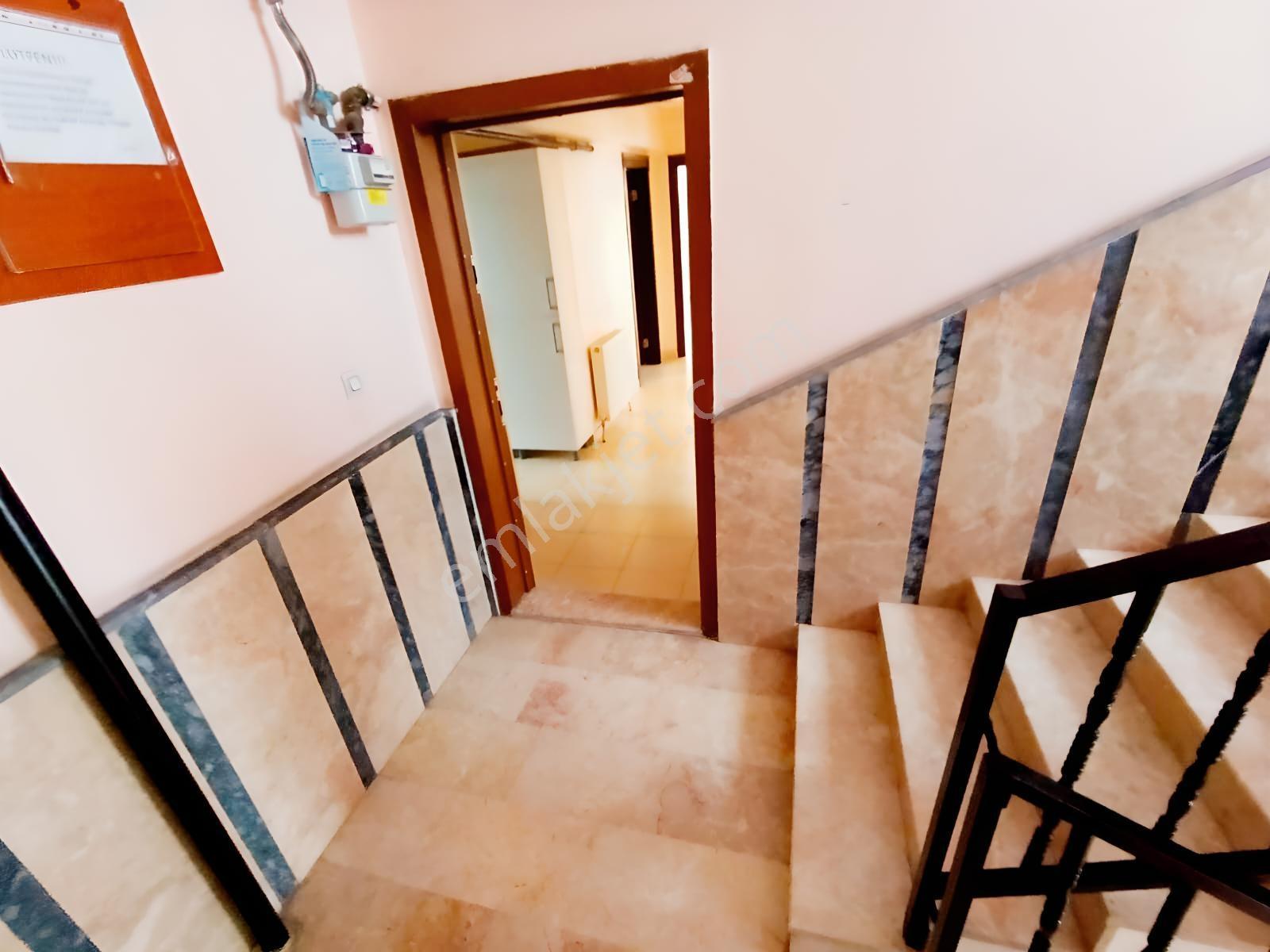 Akşemsettin Mah Ara Kat Salon Bağımsız Geniş Kullanışlı 3+1 — fotoğraf 35