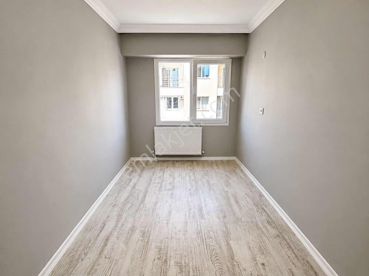 Emlak Center'dan Muradiye'de 2+1 Kapalı Mutfaklı Daire — fotoğraf 13