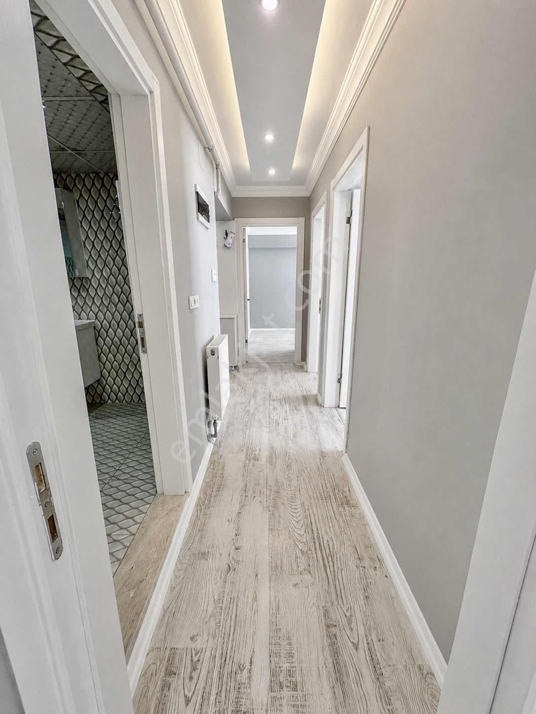 Emlak Center'dan Muradiye'de 2+1 Kapalı Mutfaklı Daire — fotoğraf 14