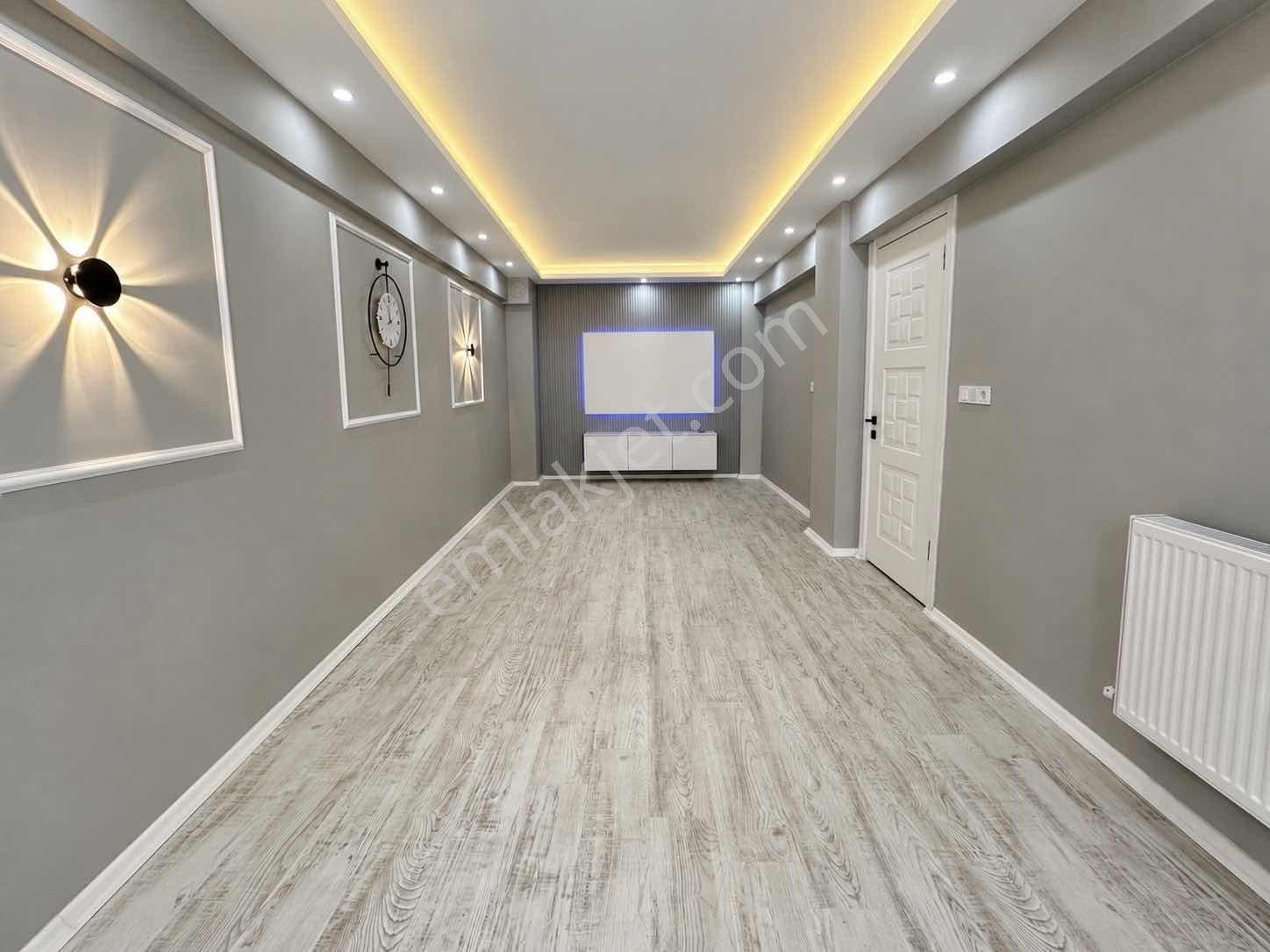 Emlak Center'dan Muradiye'de 2+1 Kapalı Mutfaklı Daire — fotoğraf 20
