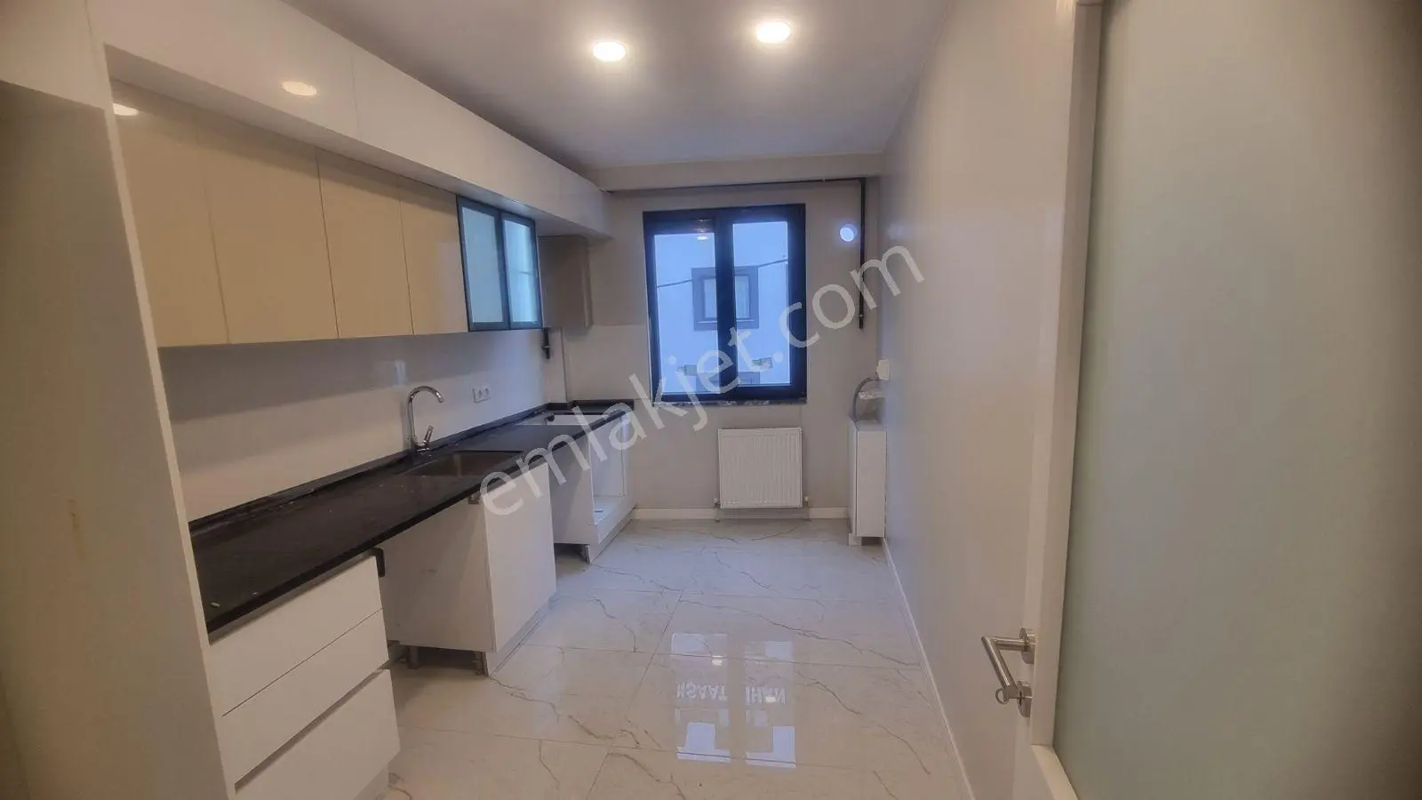 Çekmeköy Hamidiye Mah 2+1 1. Kat 85m² Satılık Daire — fotoğraf 6