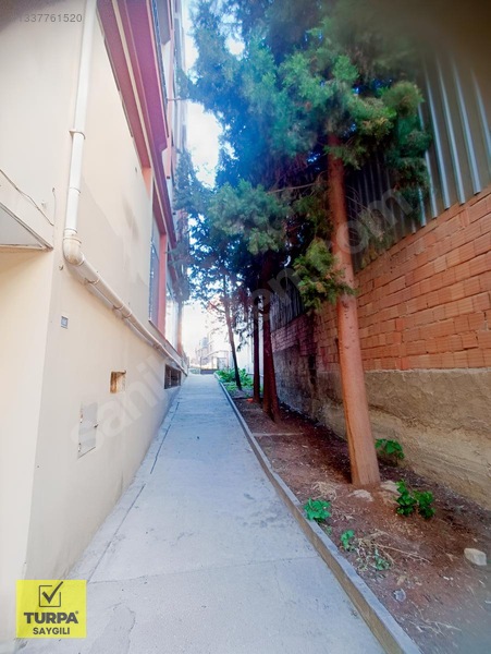 Çiğli Küçük Çiğli Mahallesi'nde 3+1 Kiralık Geniş Eşyalı Daire — fotoğraf 4