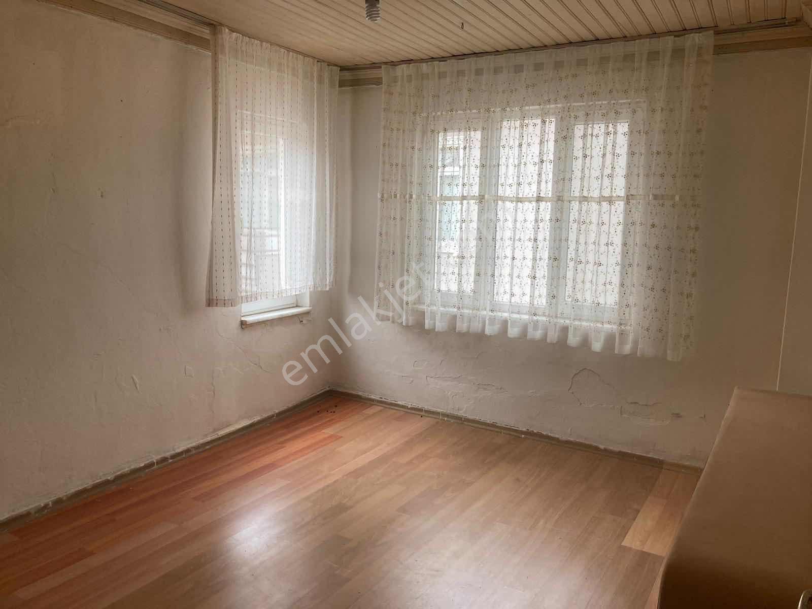 Tuzla Sahilde 40 Paftada 98 M2 2 Katlı Müstakik Ev — fotoğraf 6