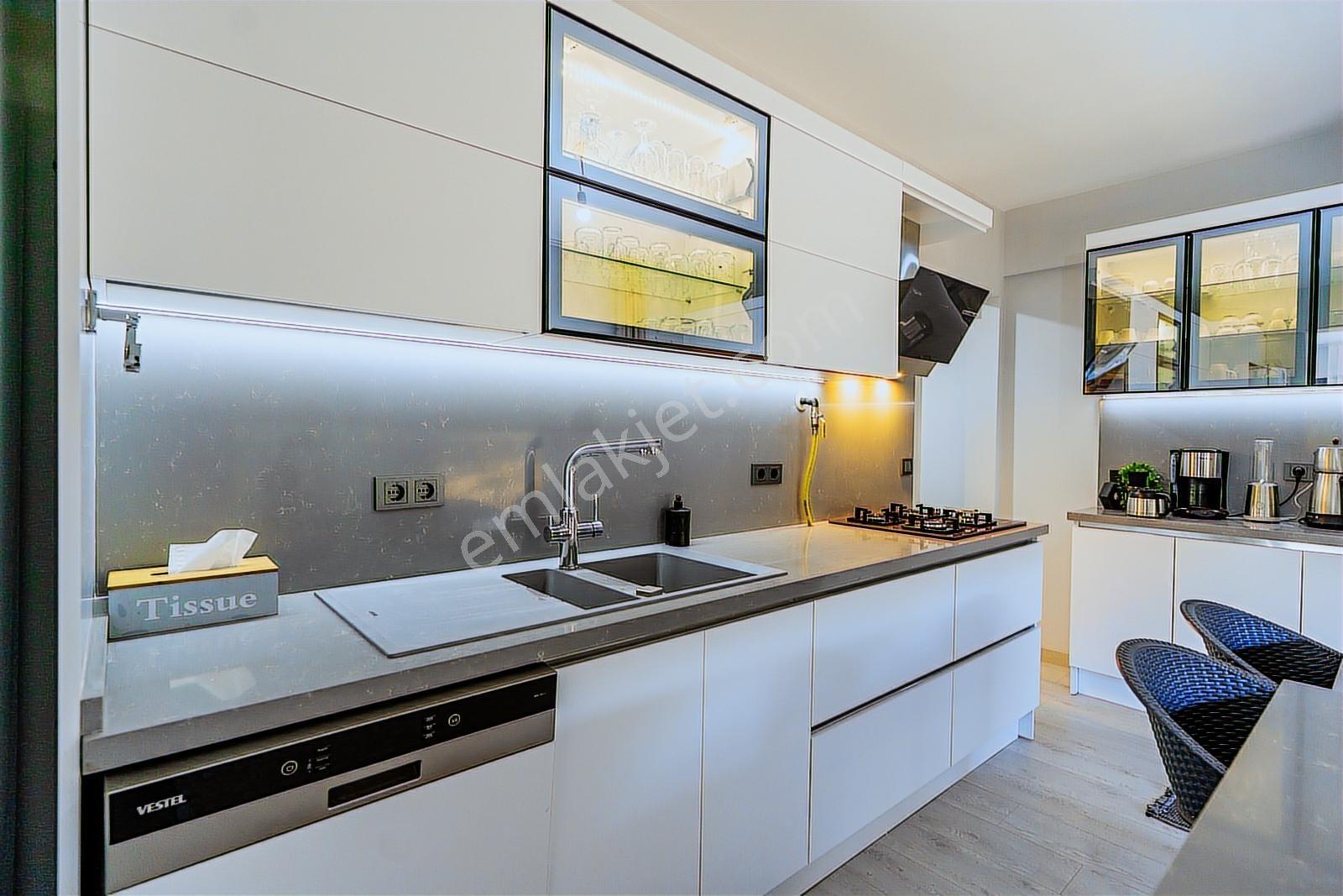 Satılık 5+2 Villa Müthiş Konumda Sizleri Bekliyor