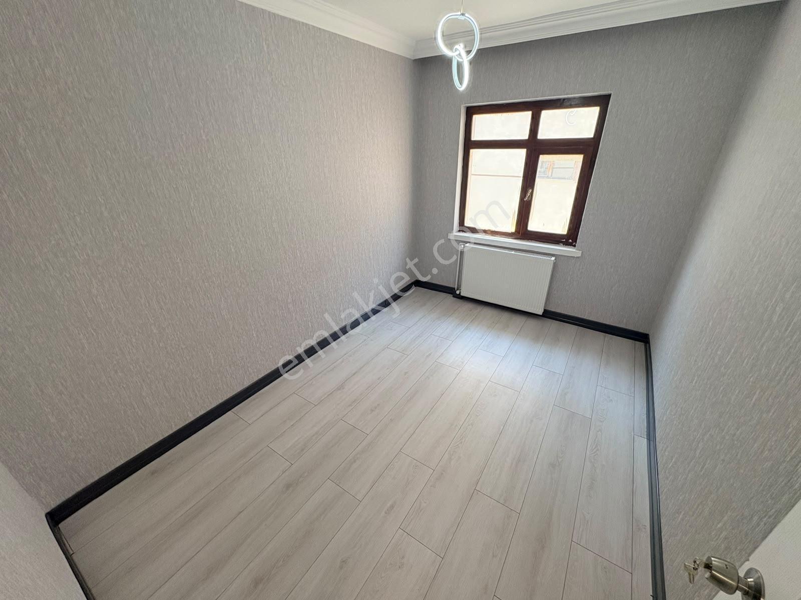 "yaşar Kemal Cad. Cepheli Katta Asansörlü Bağımsız 3+1 Daire" — fotoğraf 12