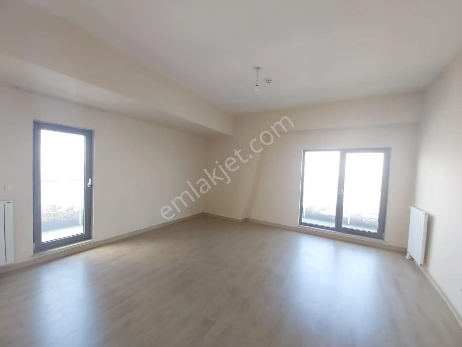 Sembol İstanbul A Blok Yüksek Kat Boş 2+1 Satılık Daire — fotoğraf 8
