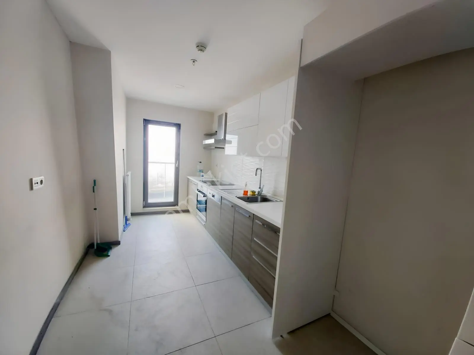 Sembol İstanbul A Blok Yüksek Kat Boş 2+1 Satılık Daire — fotoğraf 11