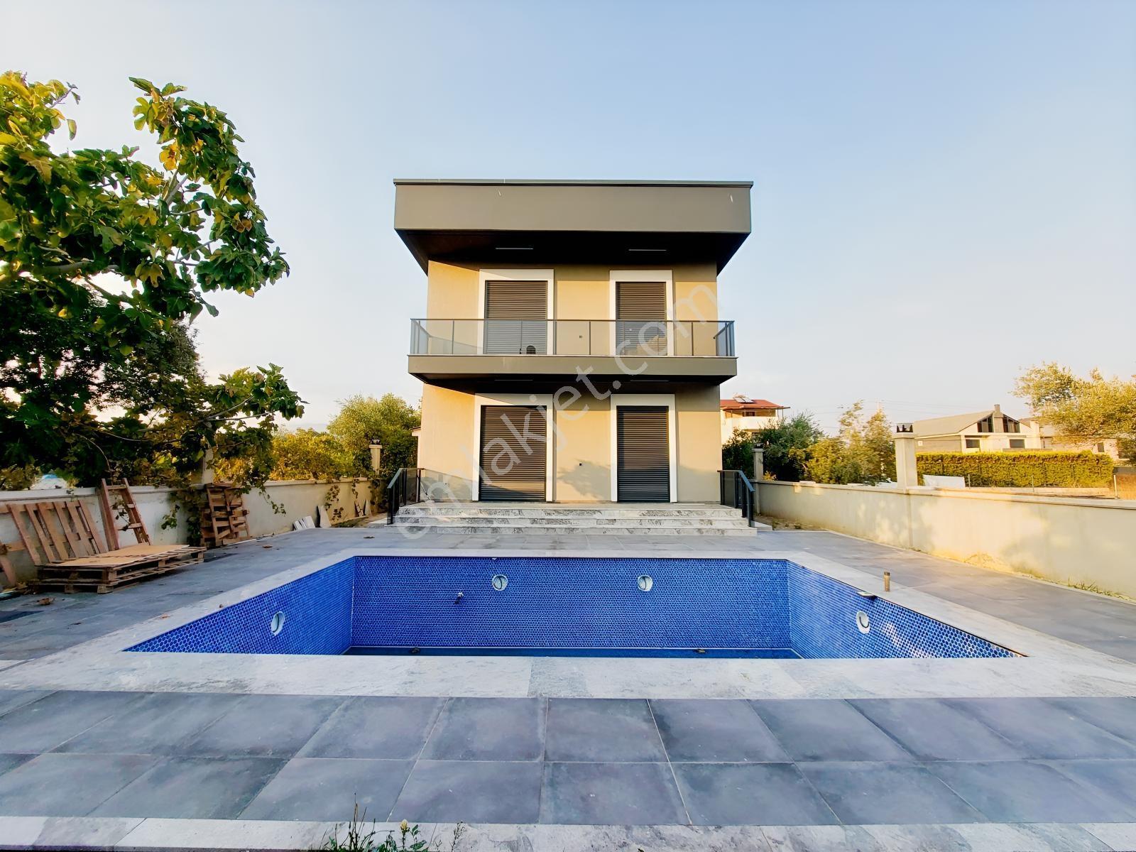 Menemen Emiralem Köyü Satılık 4+1 Müstakil Tapulu Havuzlu Villa — fotoğraf 3