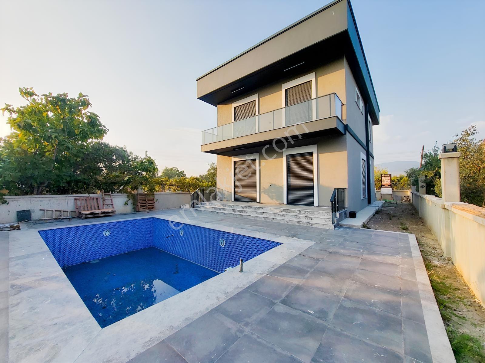 Menemen Emiralem Köyü Satılık 4+1 Müstakil Tapulu Havuzlu Villa — fotoğraf 4