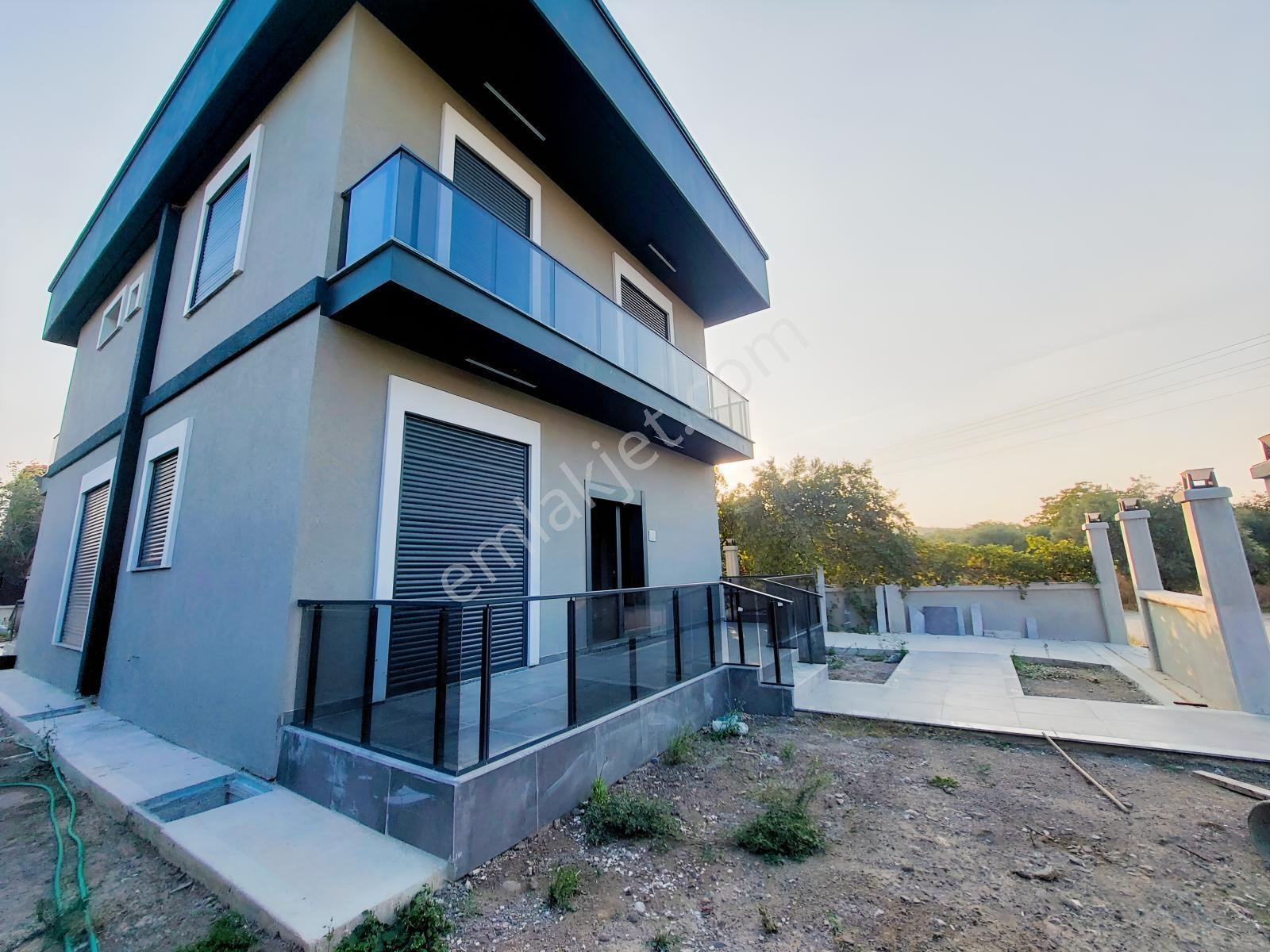Menemen Emiralem Köyü Satılık 4+1 Müstakil Tapulu Havuzlu Villa — fotoğraf 5