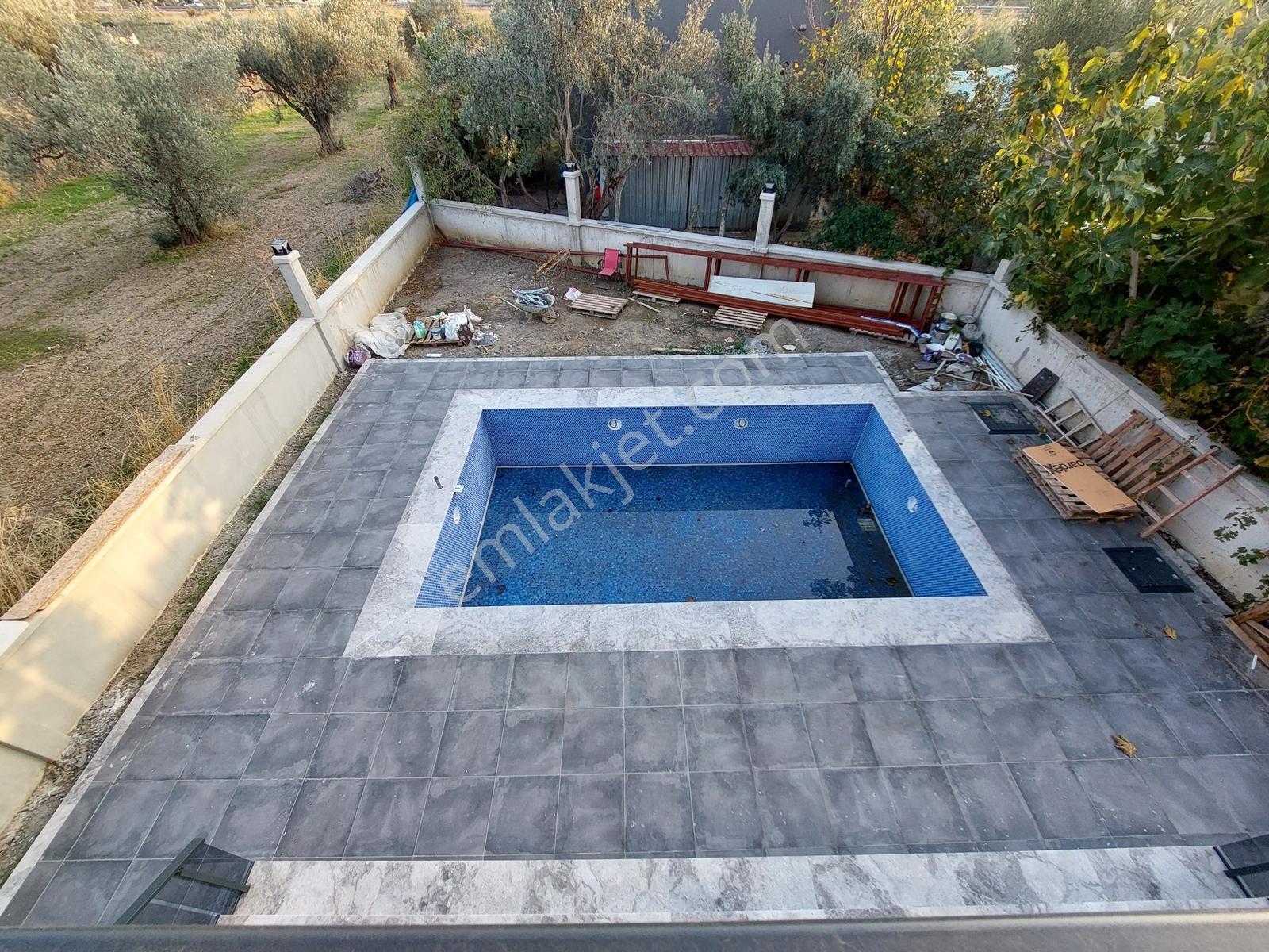 Menemen Emiralem Köyü Satılık 4+1 Müstakil Tapulu Havuzlu Villa — fotoğraf 6