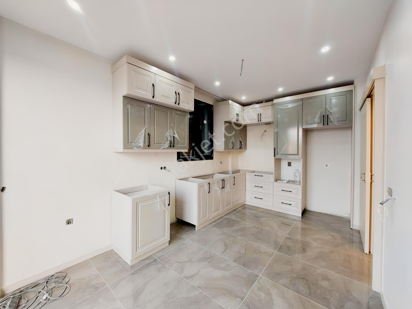Menemen Emiralem Köyü Satılık 4+1 Müstakil Tapulu Havuzlu Villa — fotoğraf 15