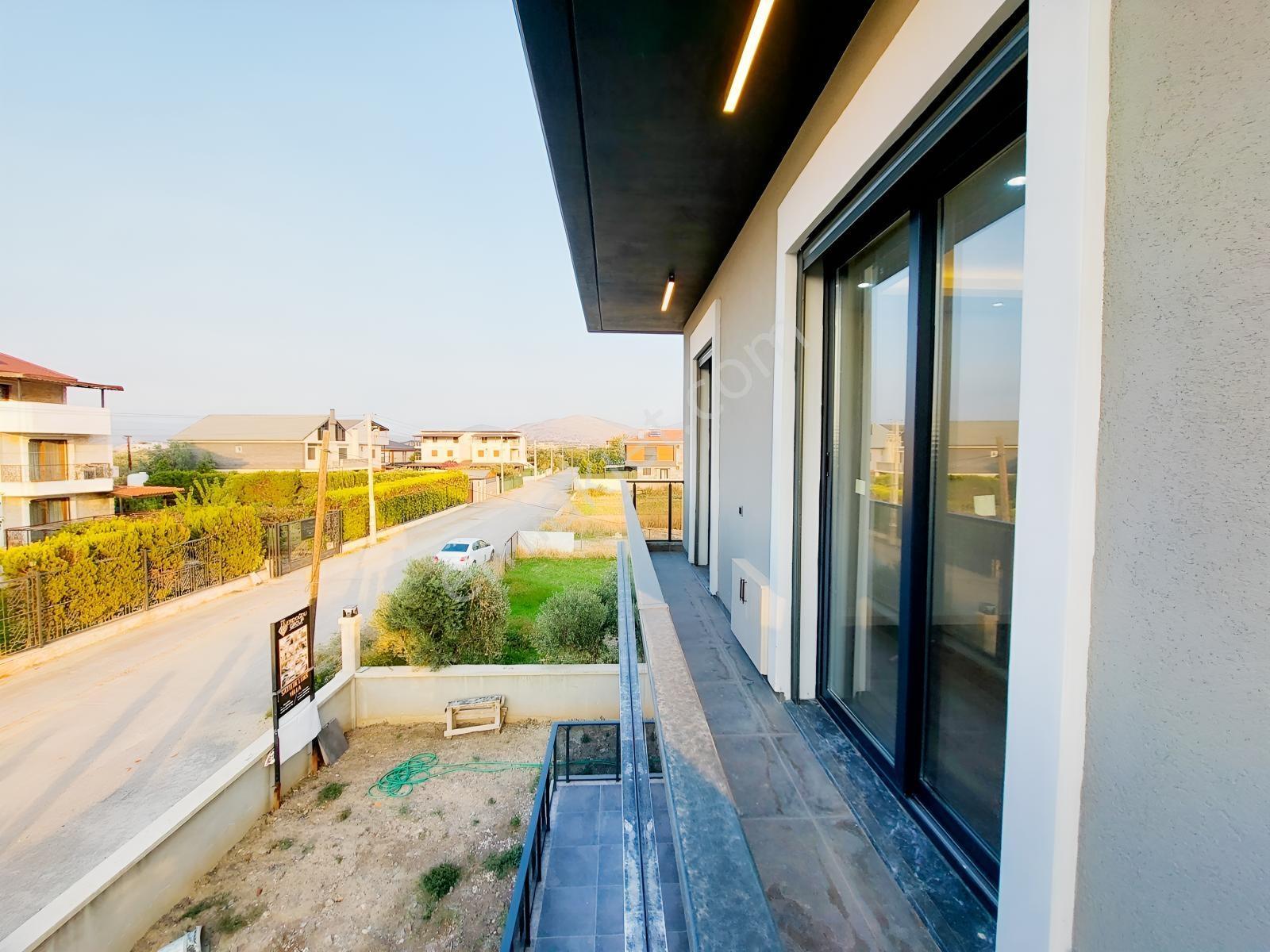 Menemen Emiralem Köyü Satılık 4+1 Müstakil Tapulu Havuzlu Villa — fotoğraf 34
