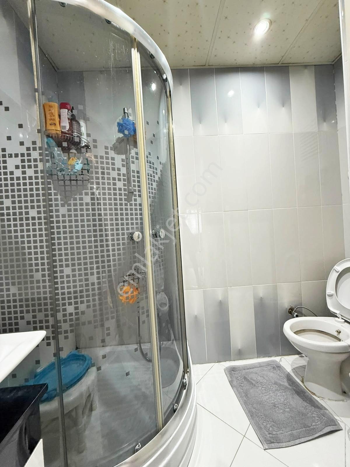 Karacaahmet'de 3 Cam Balkonlu Merkez Konum Bakımlı Geniş Otrm3+1 — fotoğraf 22