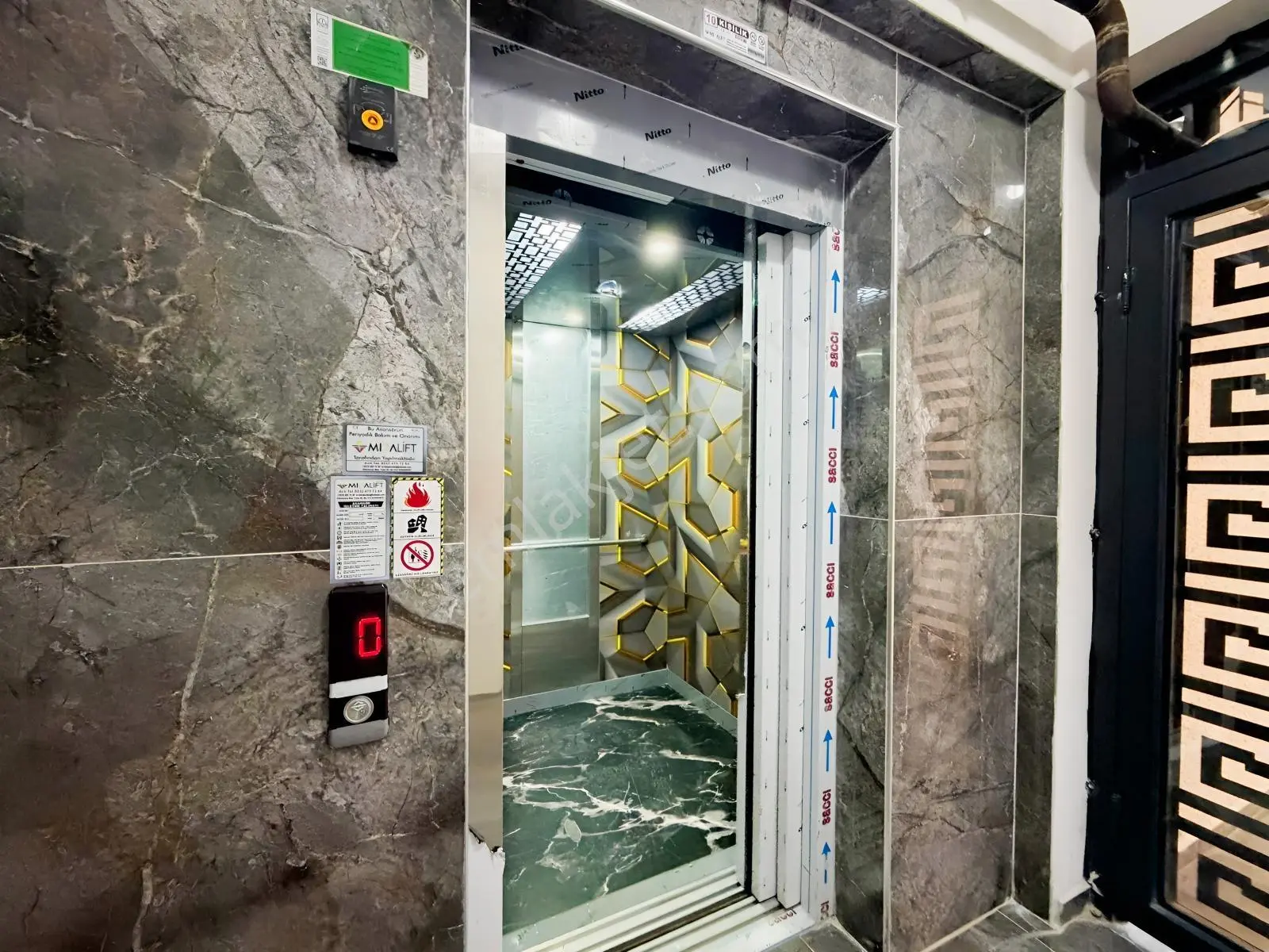 Parstan Burhaniye Bademalanında Öncephe Asansörlü Doğalgazlı 1+1 — fotoğraf 5