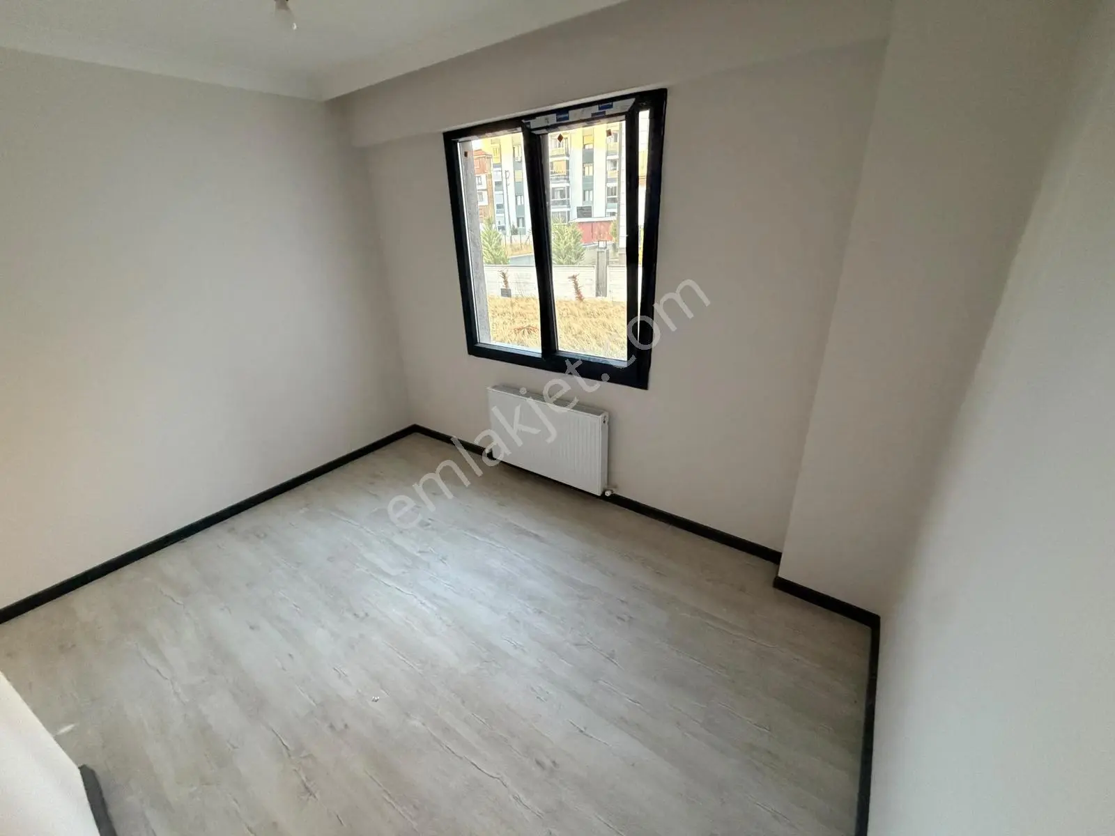 Parstan Burhaniye Bademalanında Öncephe Asansörlü Doğalgazlı 1+1 — fotoğraf 25