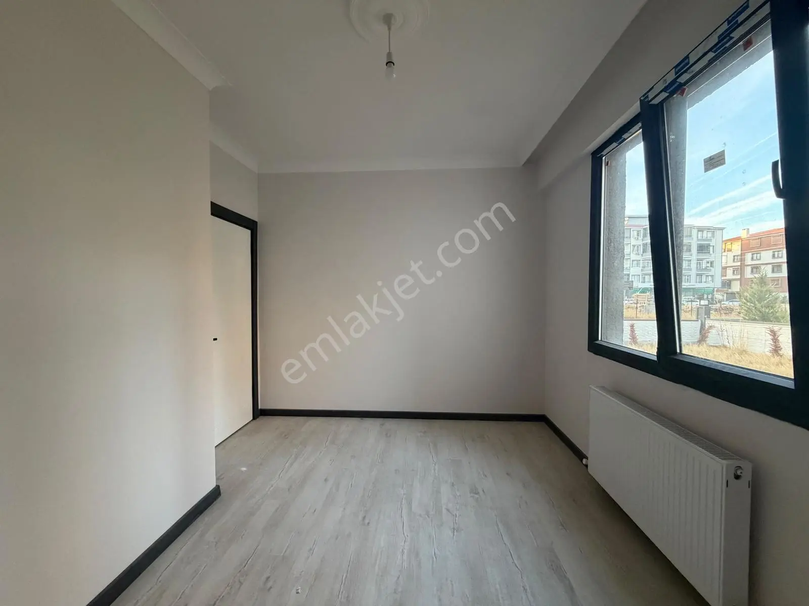 Parstan Burhaniye Bademalanında Öncephe Asansörlü Doğalgazlı 1+1 — fotoğraf 30