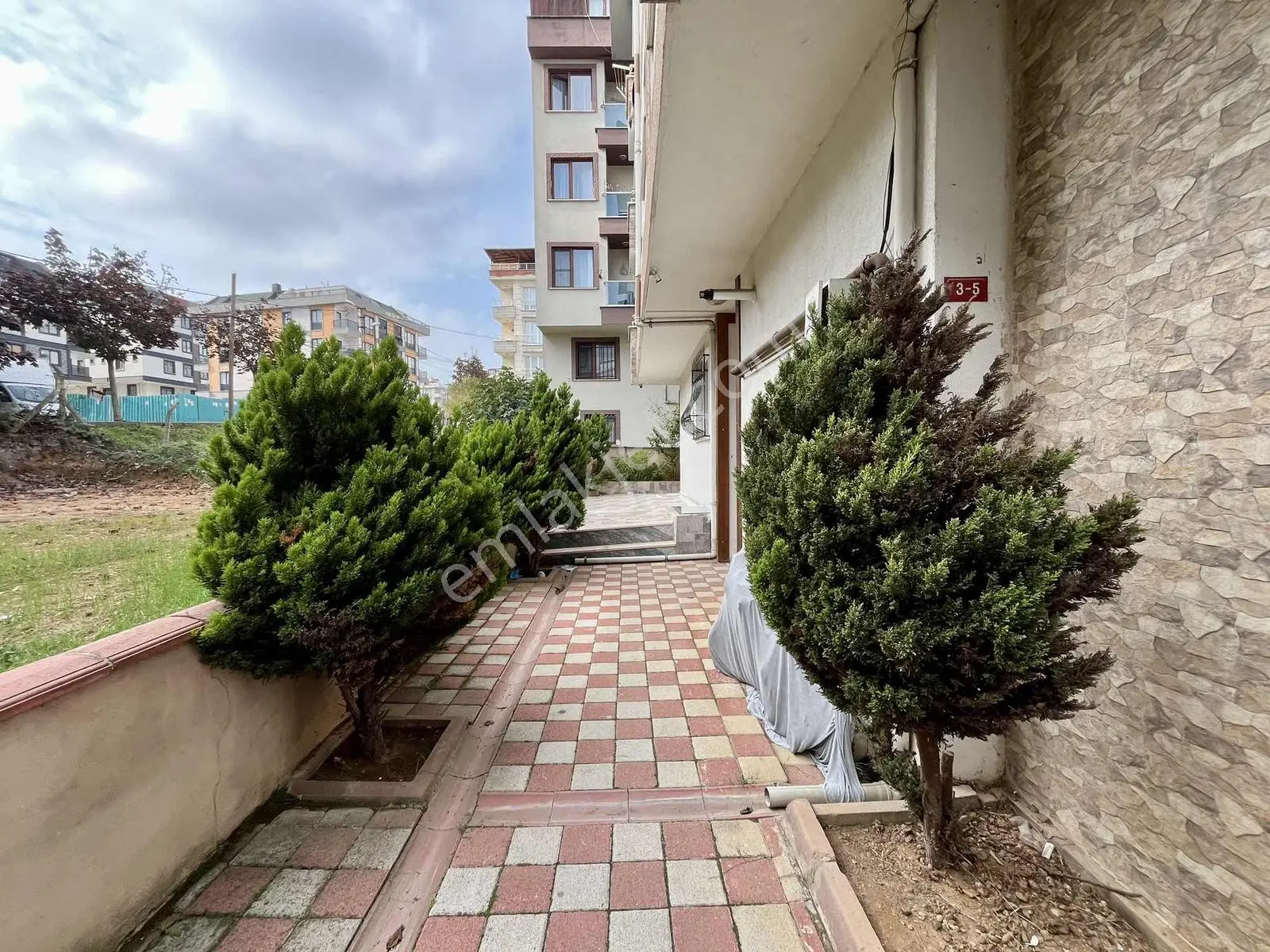 Sancaktpe'de Satılık 2+1 Geniş Ters Dubleks Daire Evimsistemine — fotoğraf 3