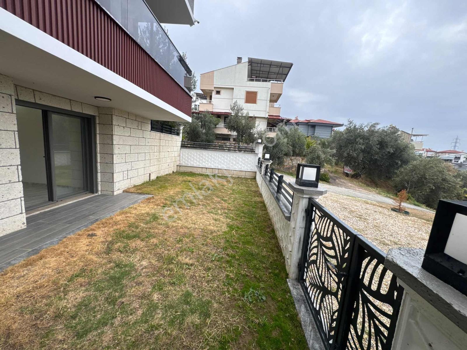 Güçlü Kardeşlerden Altınolukda Satılık Sıfır 3+2 Tripleks Villa — fotoğraf 4