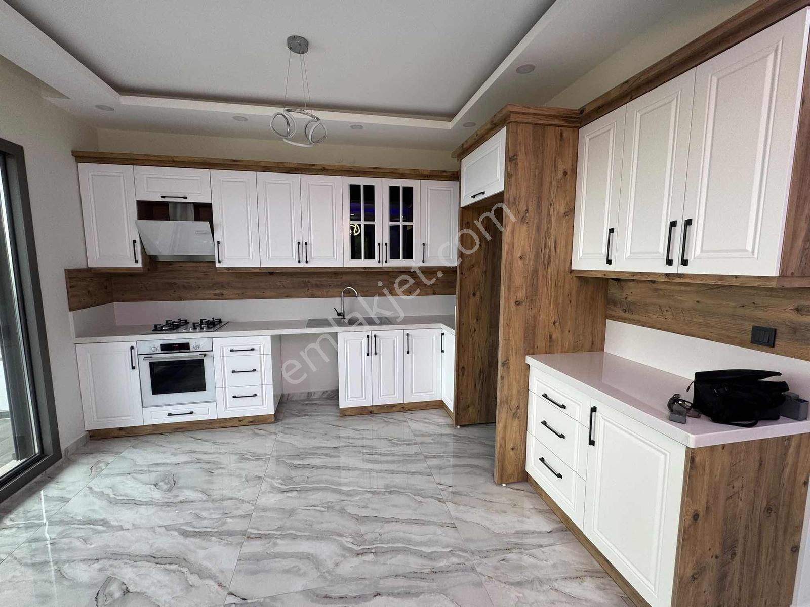 Güçlü Kardeşlerden Altınolukda Satılık Sıfır 3+2 Tripleks Villa — fotoğraf 6