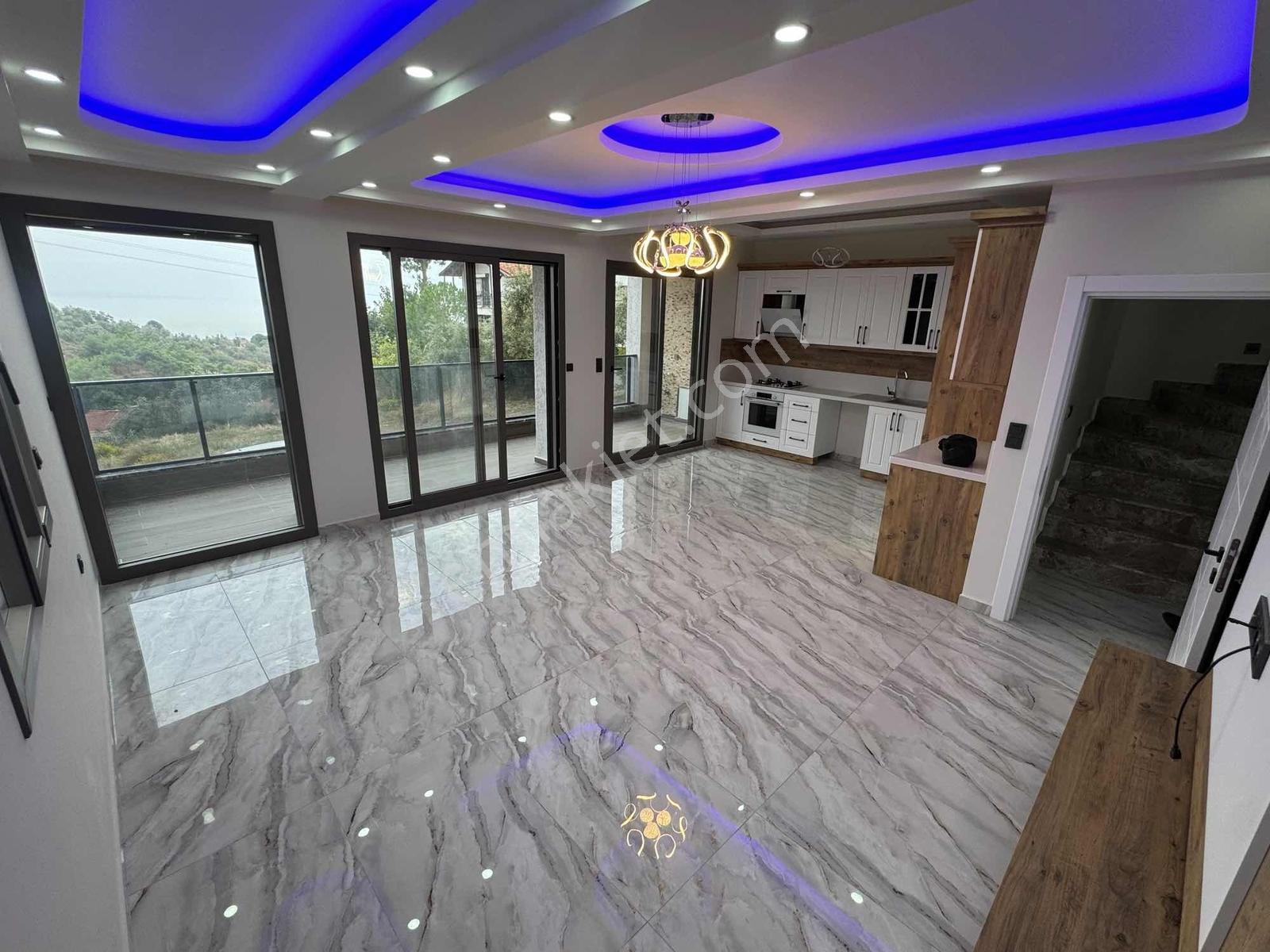 Güçlü Kardeşlerden Altınolukda Satılık Sıfır 3+2 Tripleks Villa — fotoğraf 8