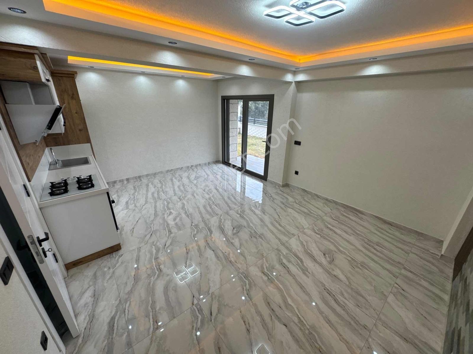 Güçlü Kardeşlerden Altınolukda Satılık Sıfır 3+2 Tripleks Villa — fotoğraf 11