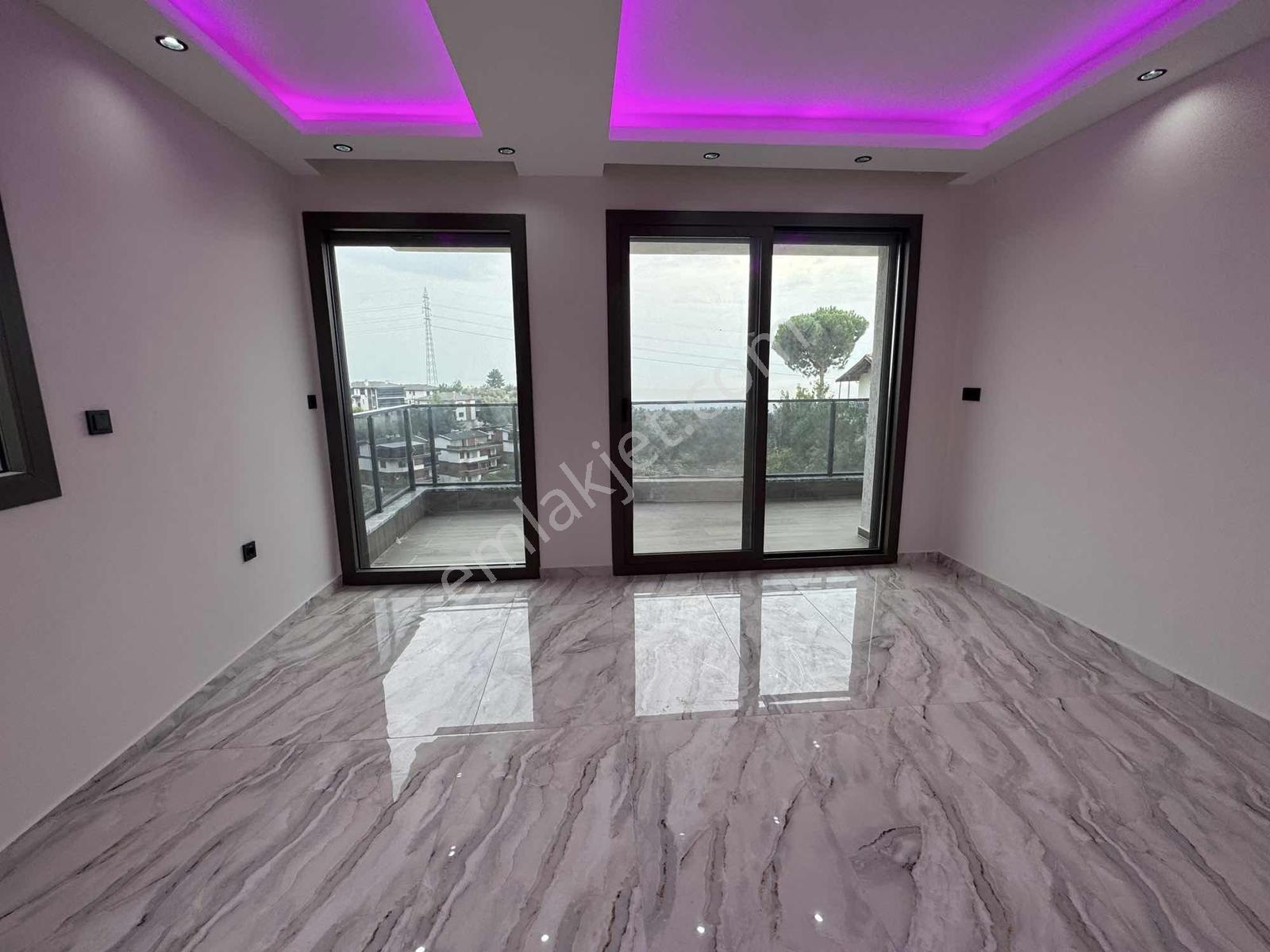 Güçlü Kardeşlerden Altınolukda Satılık Sıfır 3+2 Tripleks Villa — fotoğraf 15