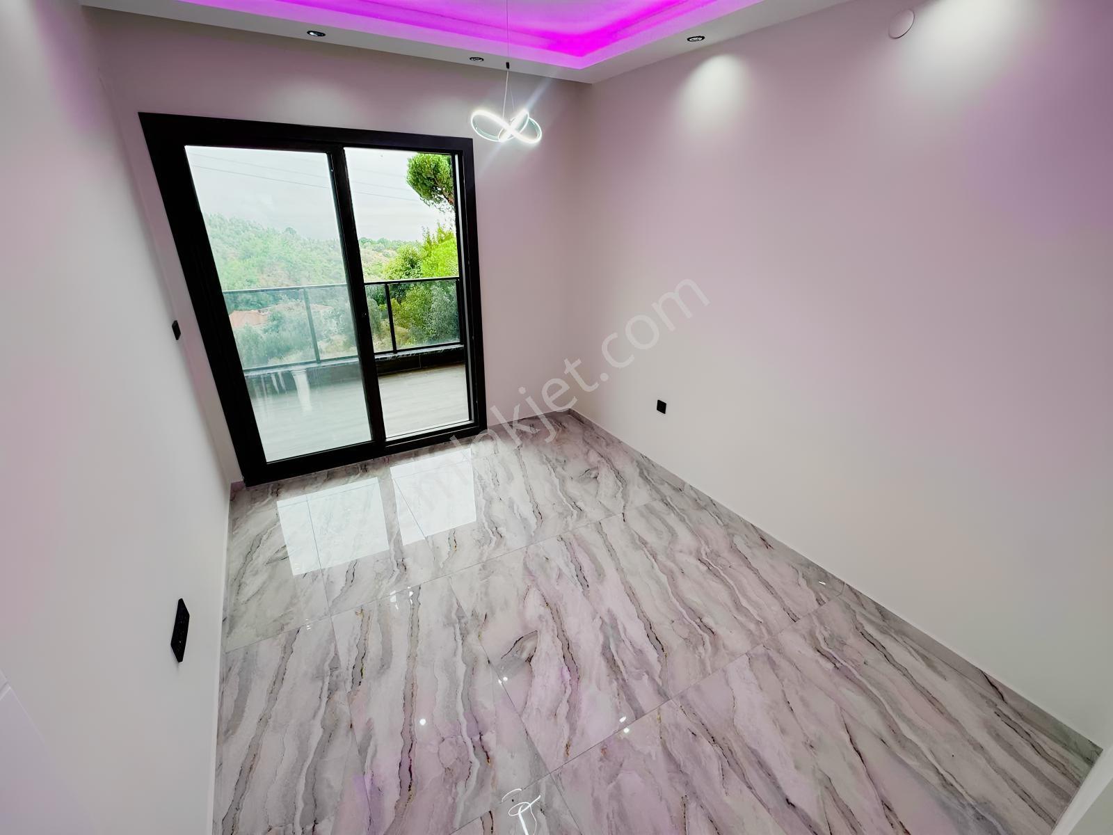 Güçlü Kardeşlerden Altınolukda Satılık Sıfır 3+2 Tripleks Villa — fotoğraf 17