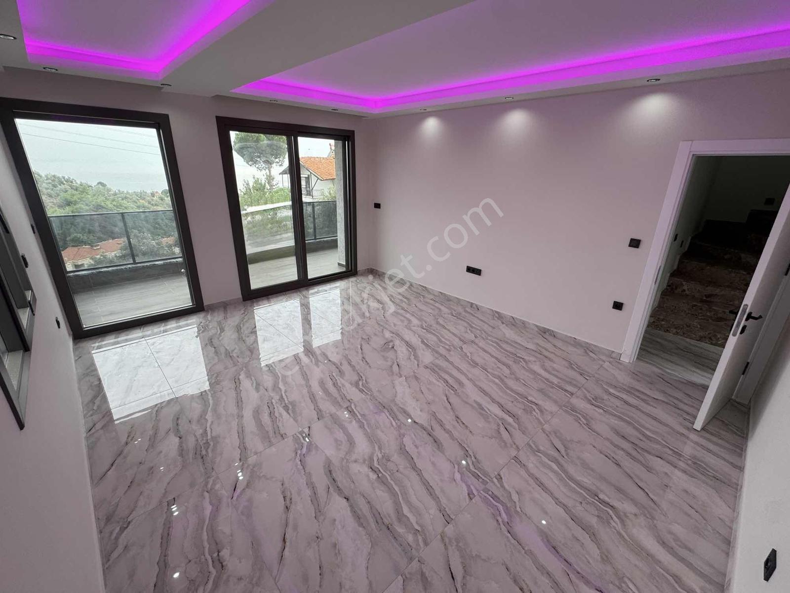 Güçlü Kardeşlerden Altınolukda Satılık Sıfır 3+2 Tripleks Villa — fotoğraf 20