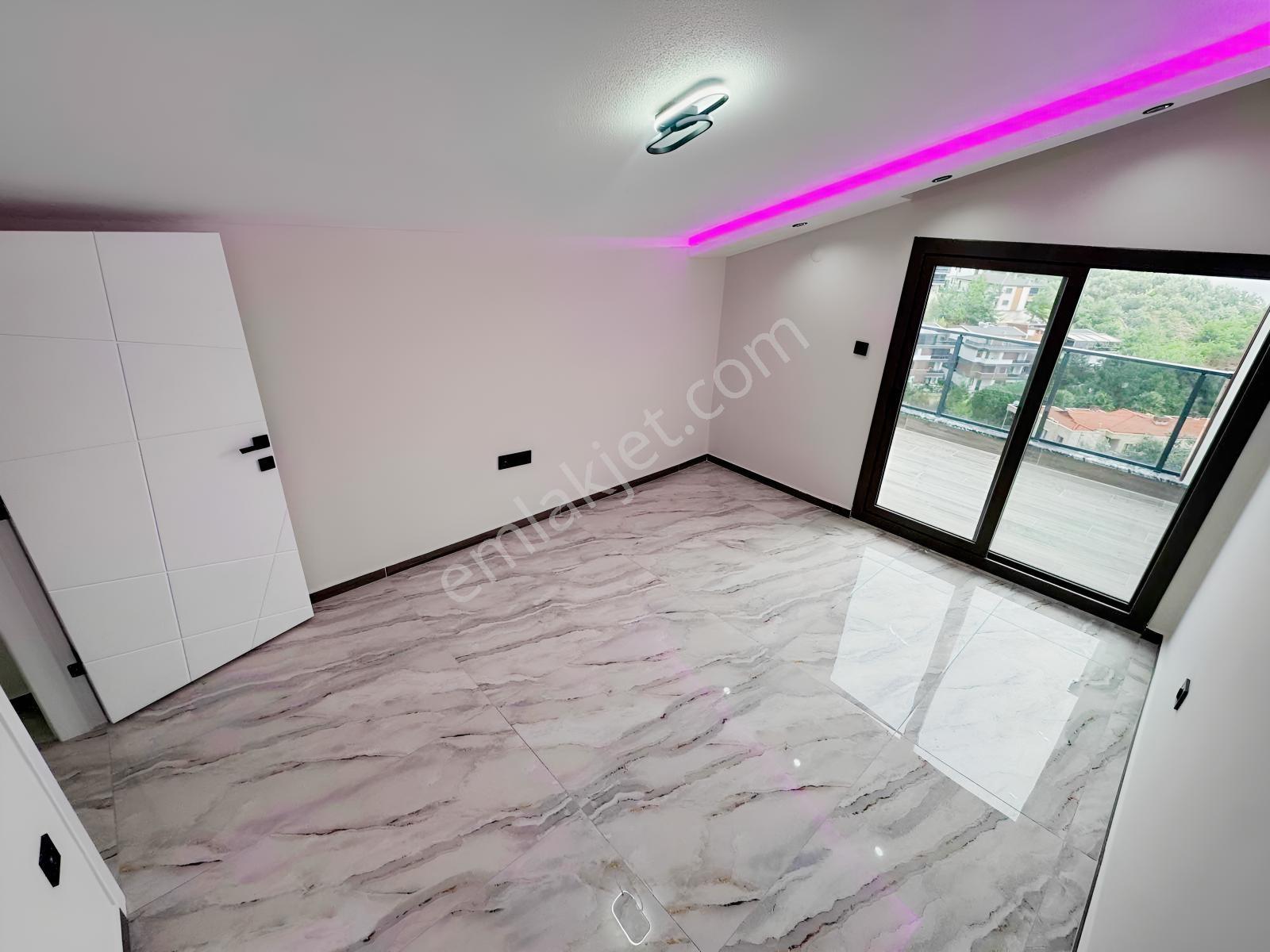 Güçlü Kardeşlerden Altınolukda Satılık Sıfır 3+2 Tripleks Villa — fotoğraf 25
