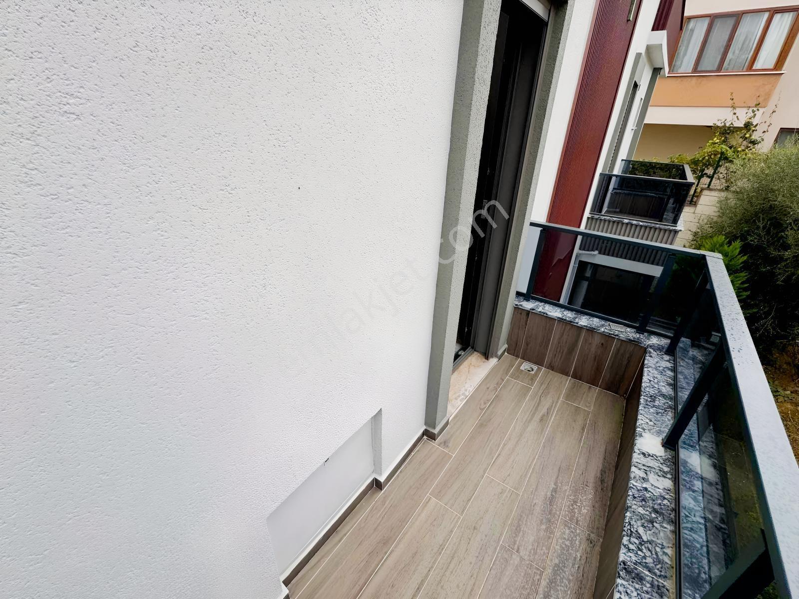Güçlü Kardeşlerden Altınolukda Satılık Sıfır 3+2 Tripleks Villa — fotoğraf 26
