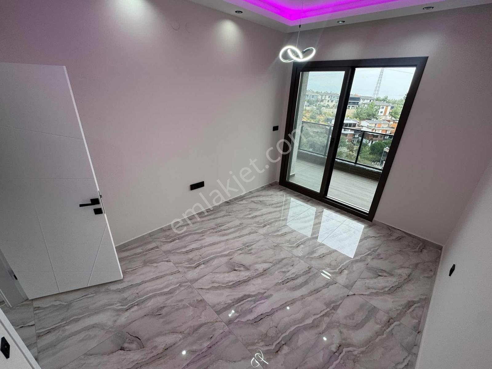 Güçlü Kardeşlerden Altınolukda Satılık Sıfır 3+2 Tripleks Villa — fotoğraf 28
