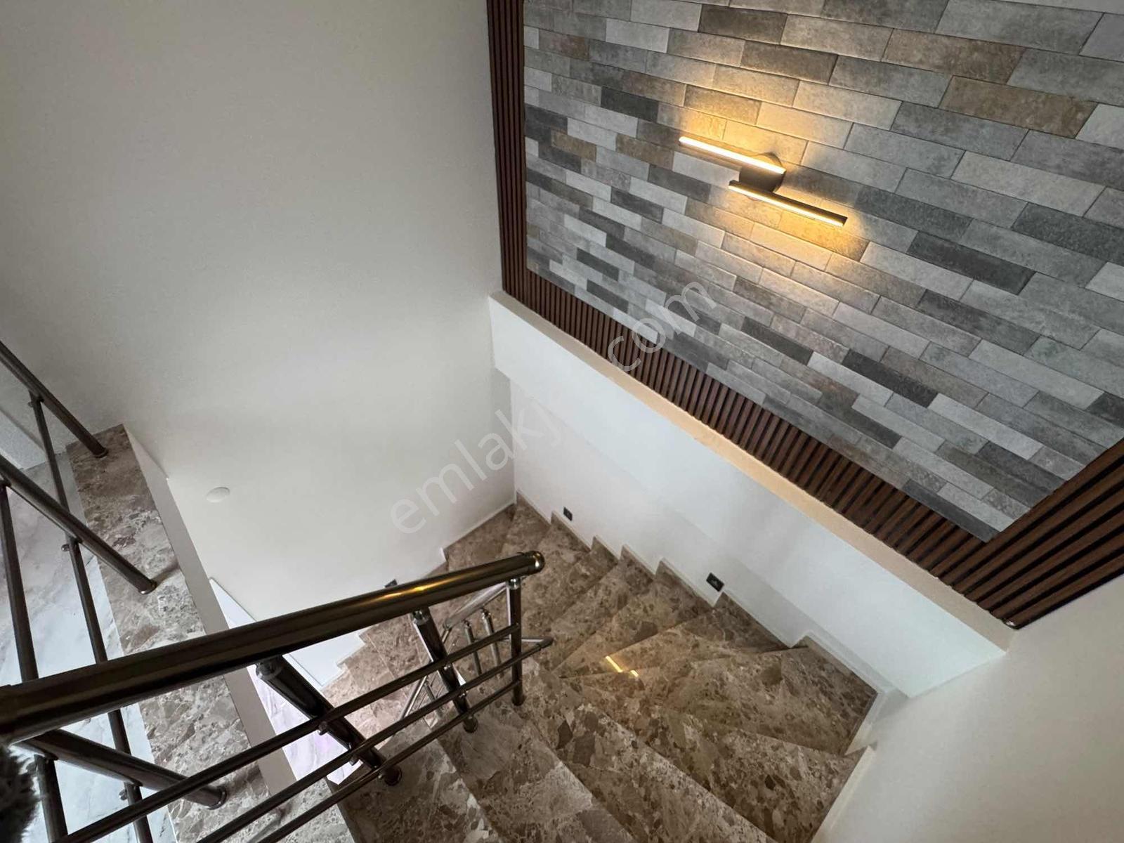 Güçlü Kardeşlerden Altınolukda Satılık Sıfır 3+2 Tripleks Villa — fotoğraf 29