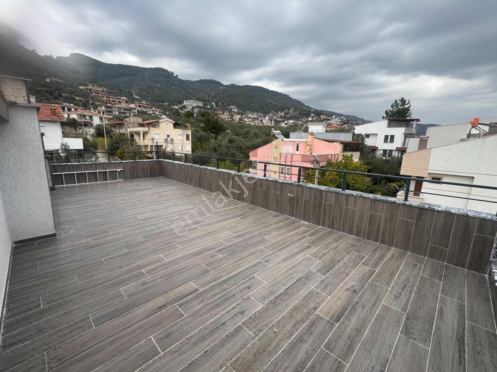 Güçlü Kardeşlerden Altınolukda Satılık Sıfır 3+2 Tripleks Villa — fotoğraf 32