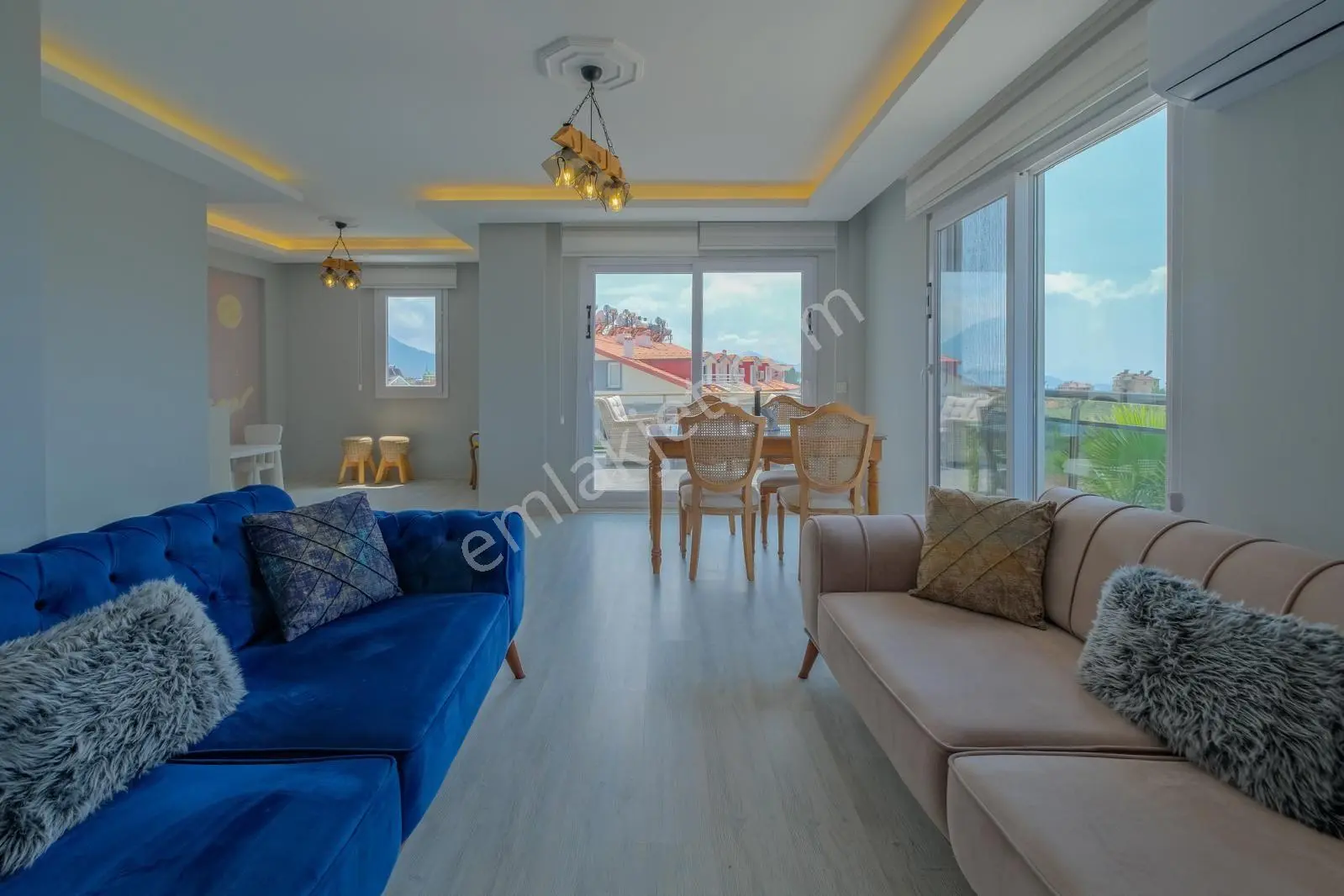 Ayb Gayrimenkulden Çamköyde Satılık 3+1 Ayrı Mutfak Daire — fotoğraf 4