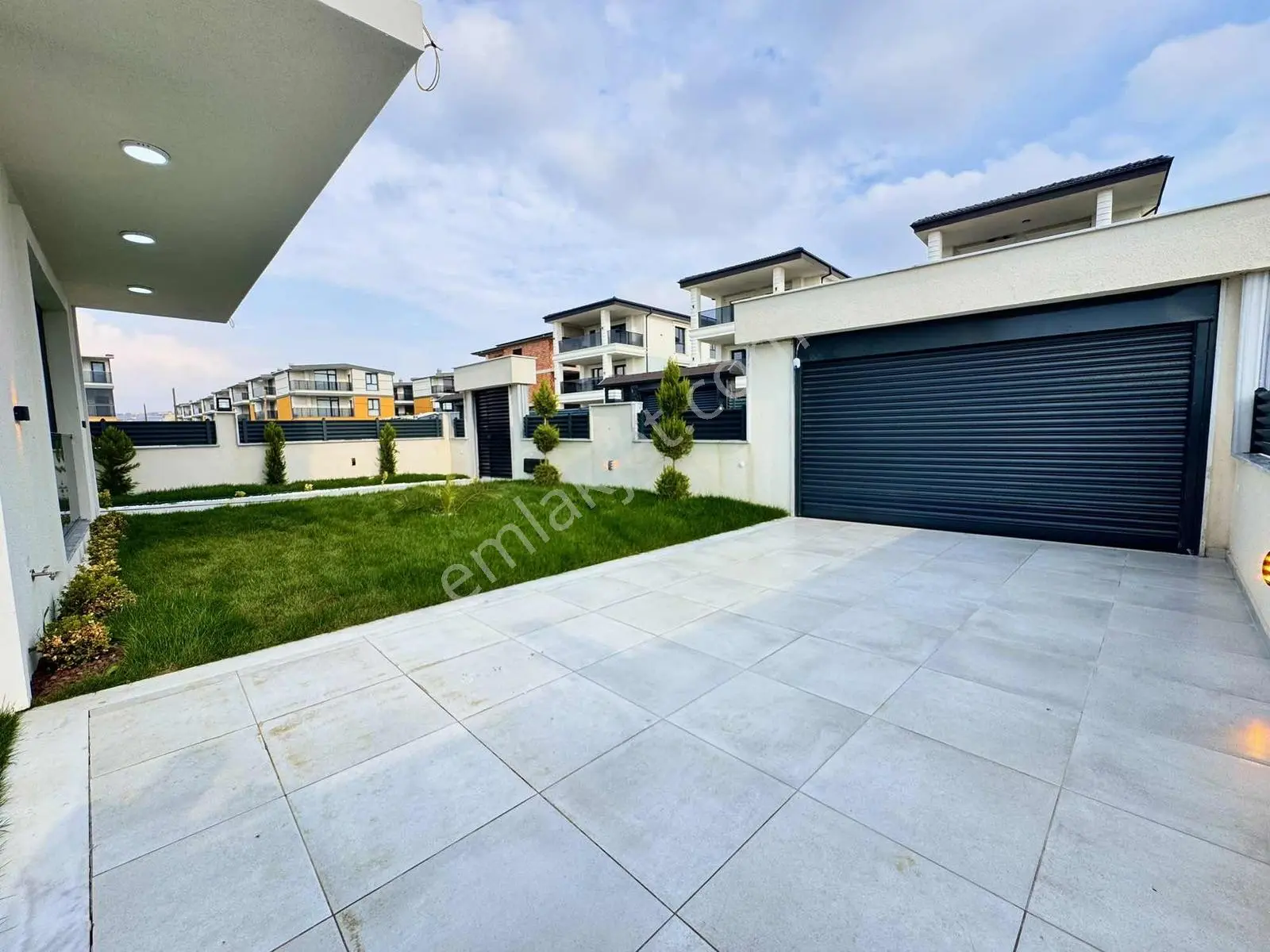 Denize 300 Metre Merkezi Konumda 320m2 İçerisinde Müstakil Villa — fotoğraf 5