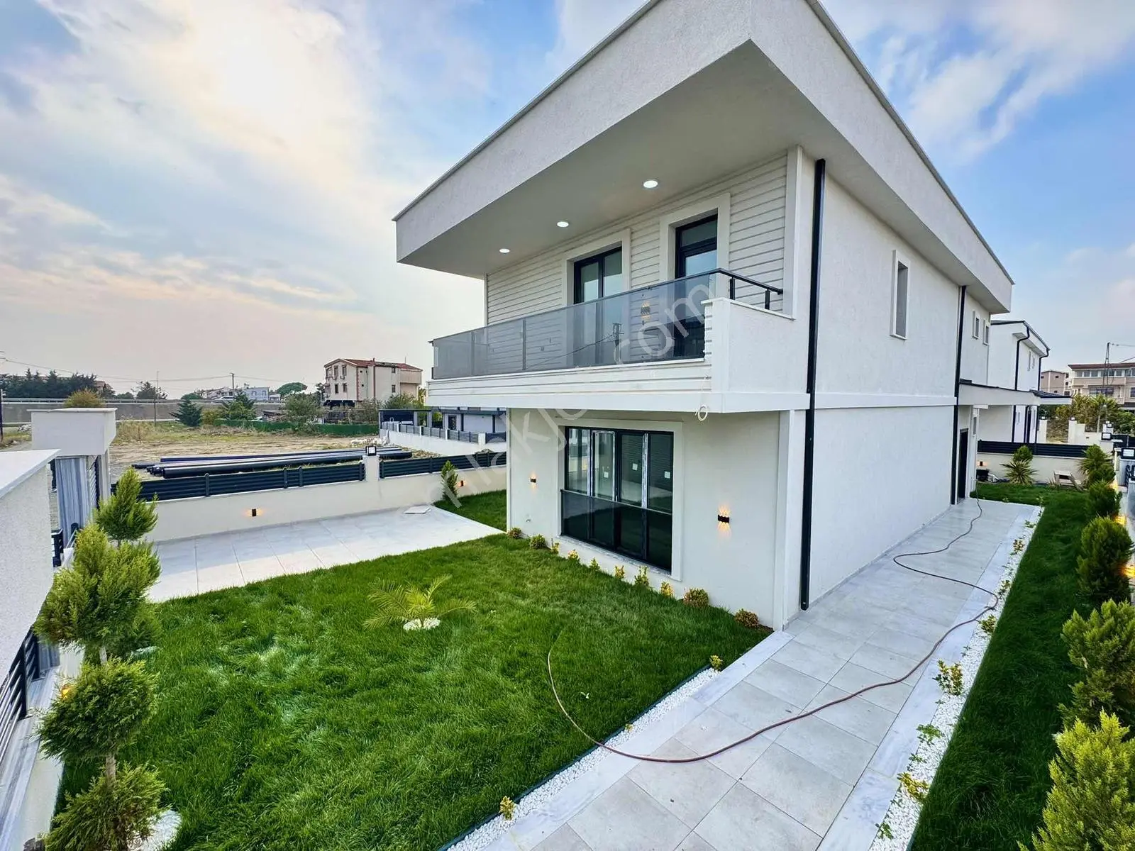 Denize 300 Metre Merkezi Konumda 320m2 İçerisinde Müstakil Villa — fotoğraf 7