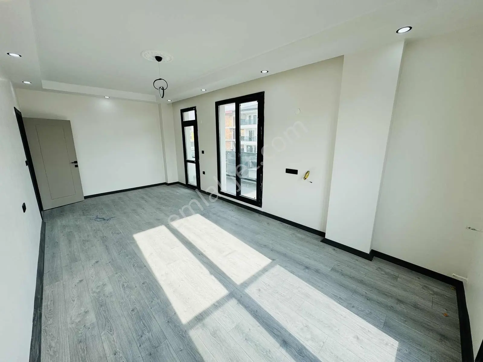 Denize 300 Metre Merkezi Konumda 320m2 İçerisinde Müstakil Villa — fotoğraf 34