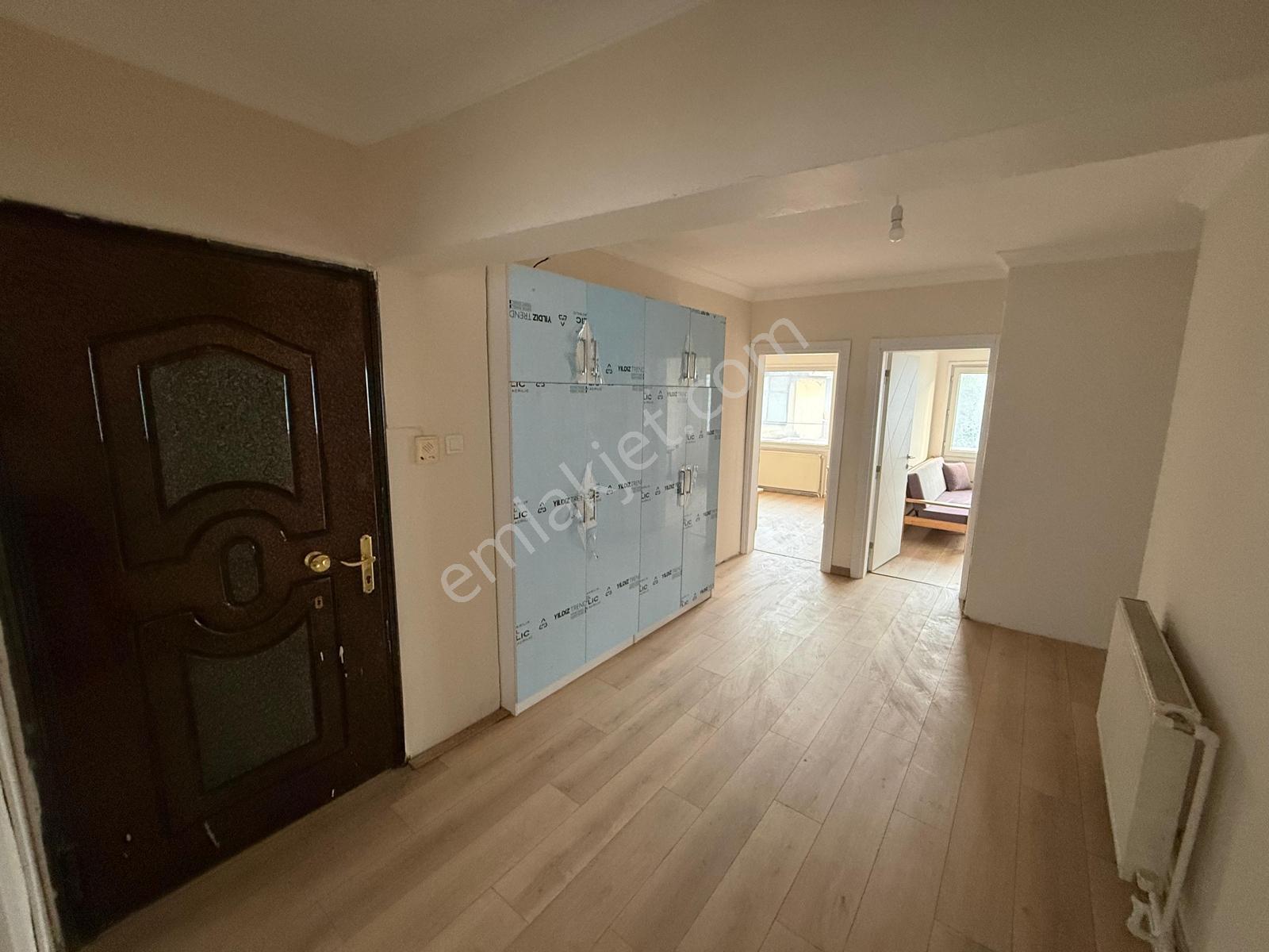 Yıldız Caddesi Ara Kat 140 M2 Bakımlı Daire — fotoğraf 5
